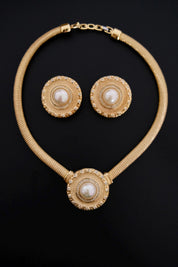 Vintage Grosse 1990 CHC gold-plated necklace and clip-on earrings set with faux pearls and rhinestones