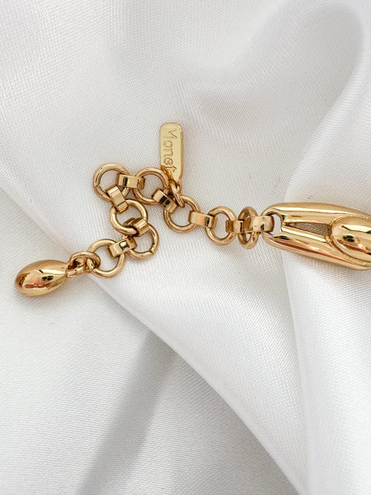 Vintage Monet Necklace, Gold Tone Necklace, Choker Necklace Hook, massive choker, Vintage Jewelry, Jewelry for Women, Gift for her