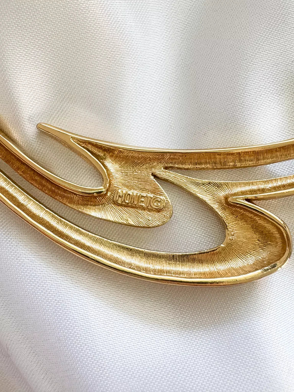 Vintage Monet Necklace, Gold Tone Necklace, Choker Necklace Hook, massive choker, Vintage Jewelry, Jewelry for Women, Gift for her