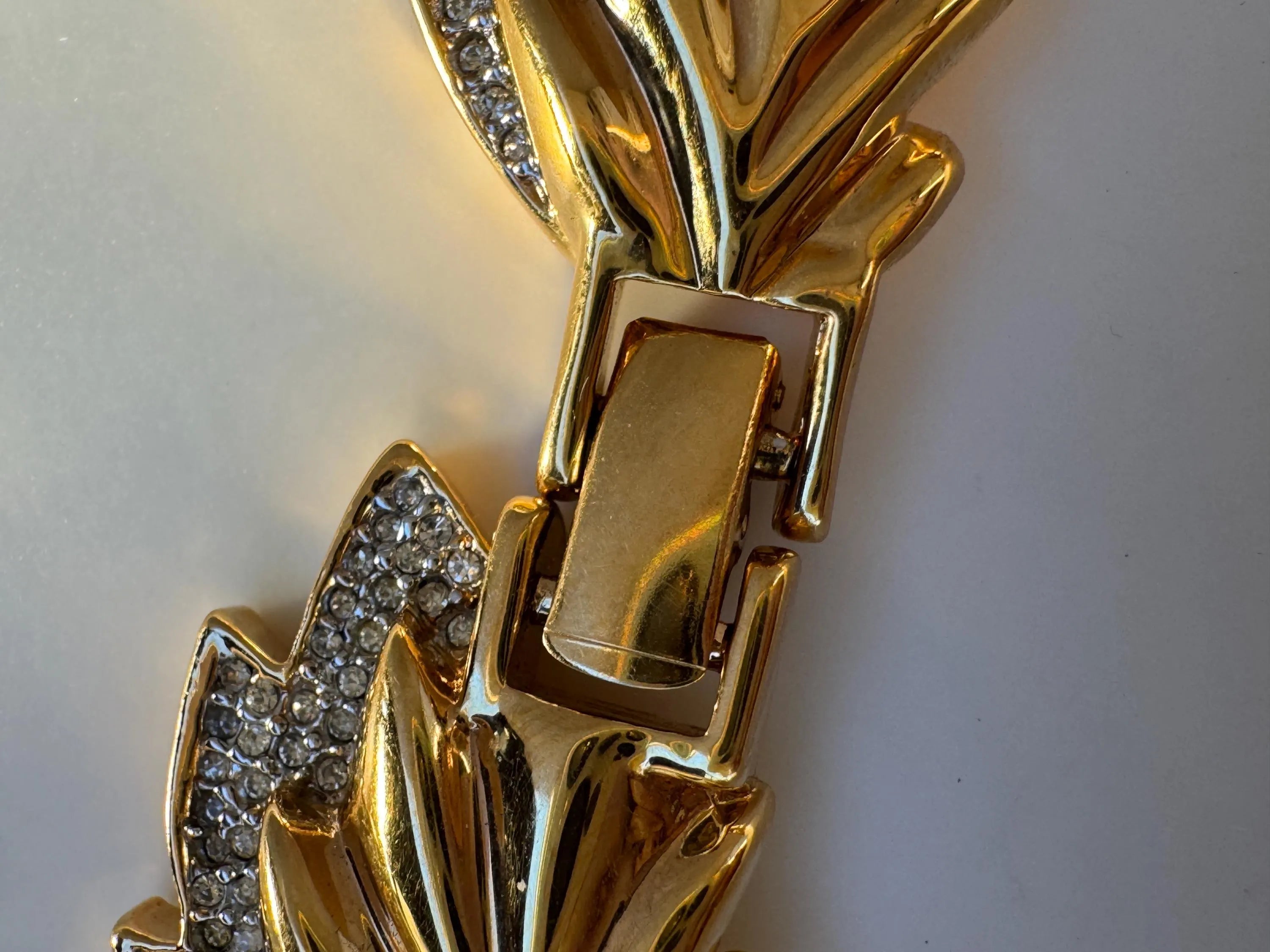 Vintage Nina Ricci choker necklace with gold leaf wheat motif and crystal details
