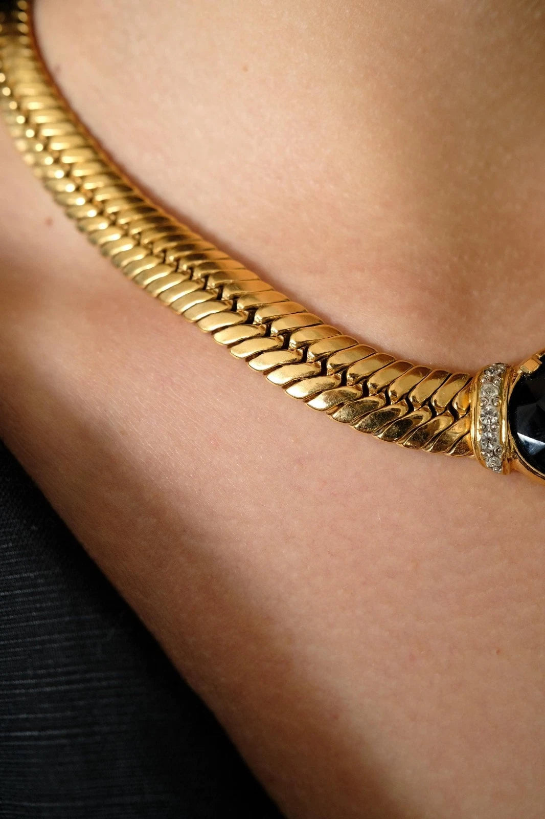 Vintage Vogue Bijoux Choker Necklace 1980s Gold Collar with Blue Cabochon, Statement Jewelry, Signed Designer Piece, Vintage Jewelry Women