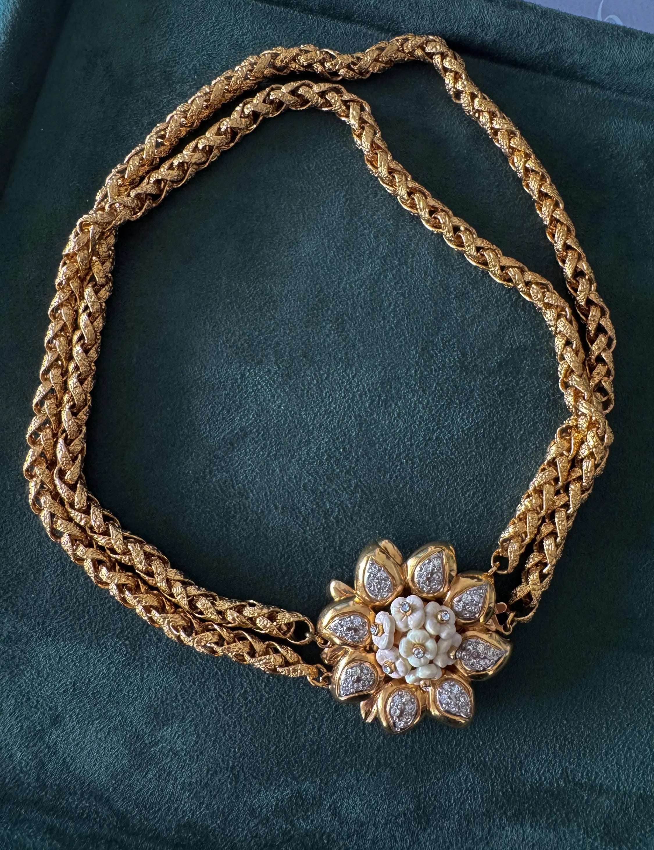 VOGUE BIJOUX ボーグビジュー ゴールド レッドカラー ネックレス fit=scale-down,w=1200