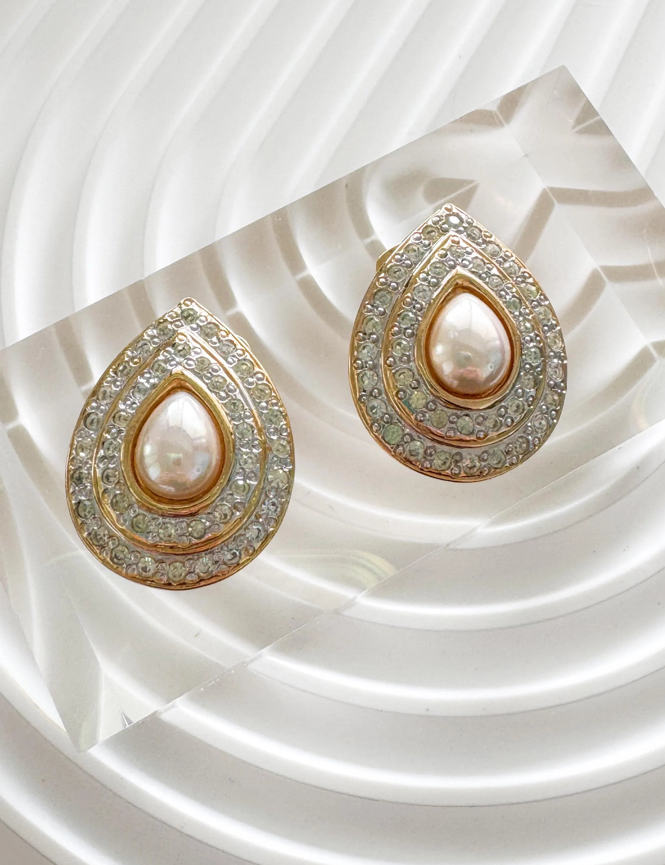 VOGUE BIJOUX ブローチ マルチストーン カボション Vogue Bijoux – Bujor Japan