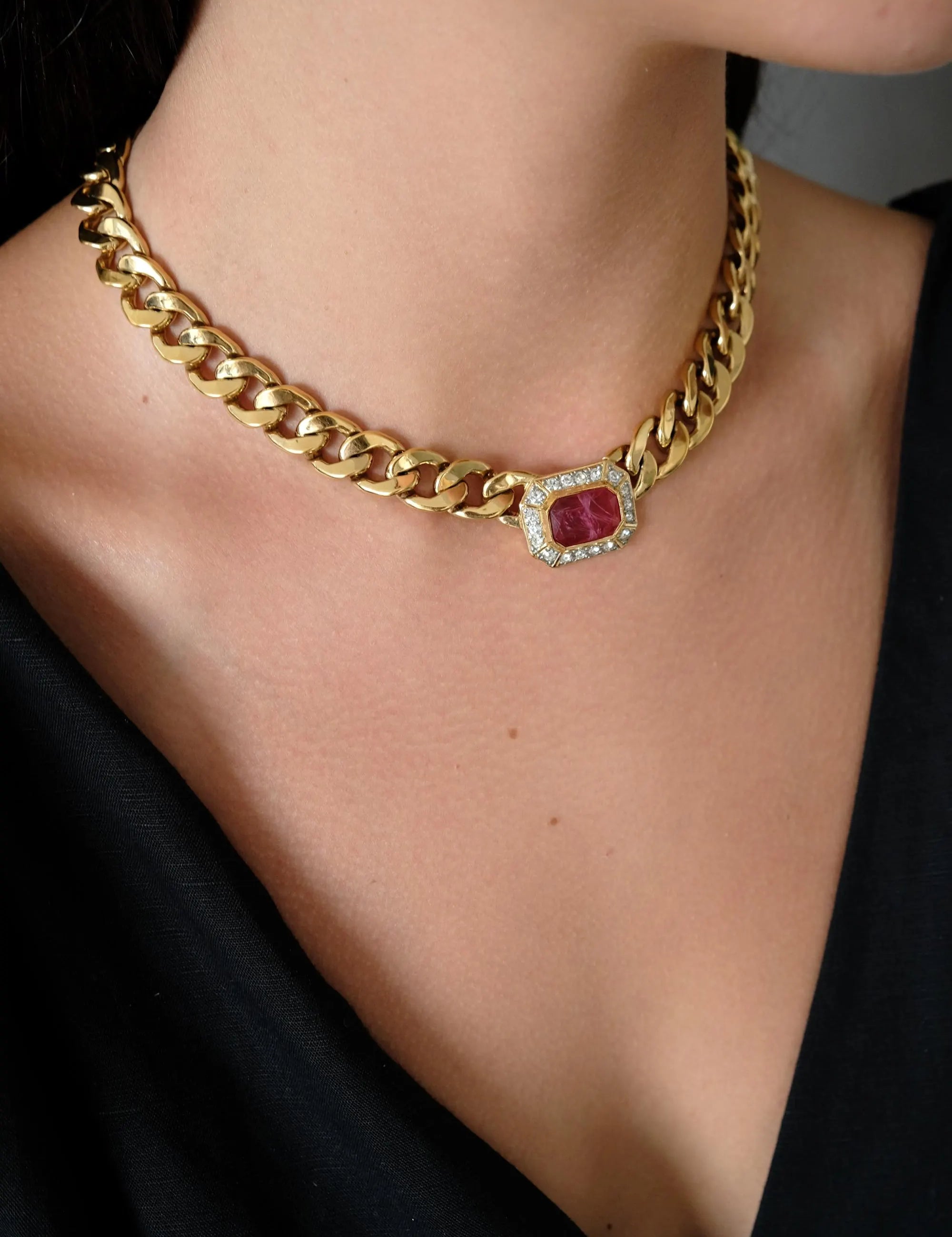 Vintage Vogue bijoux Necklace, Choker Necklace Gold, Jewelry Sets, Pave necklace Ruby Charm, Runway choker, haute couture necklace Beautiful