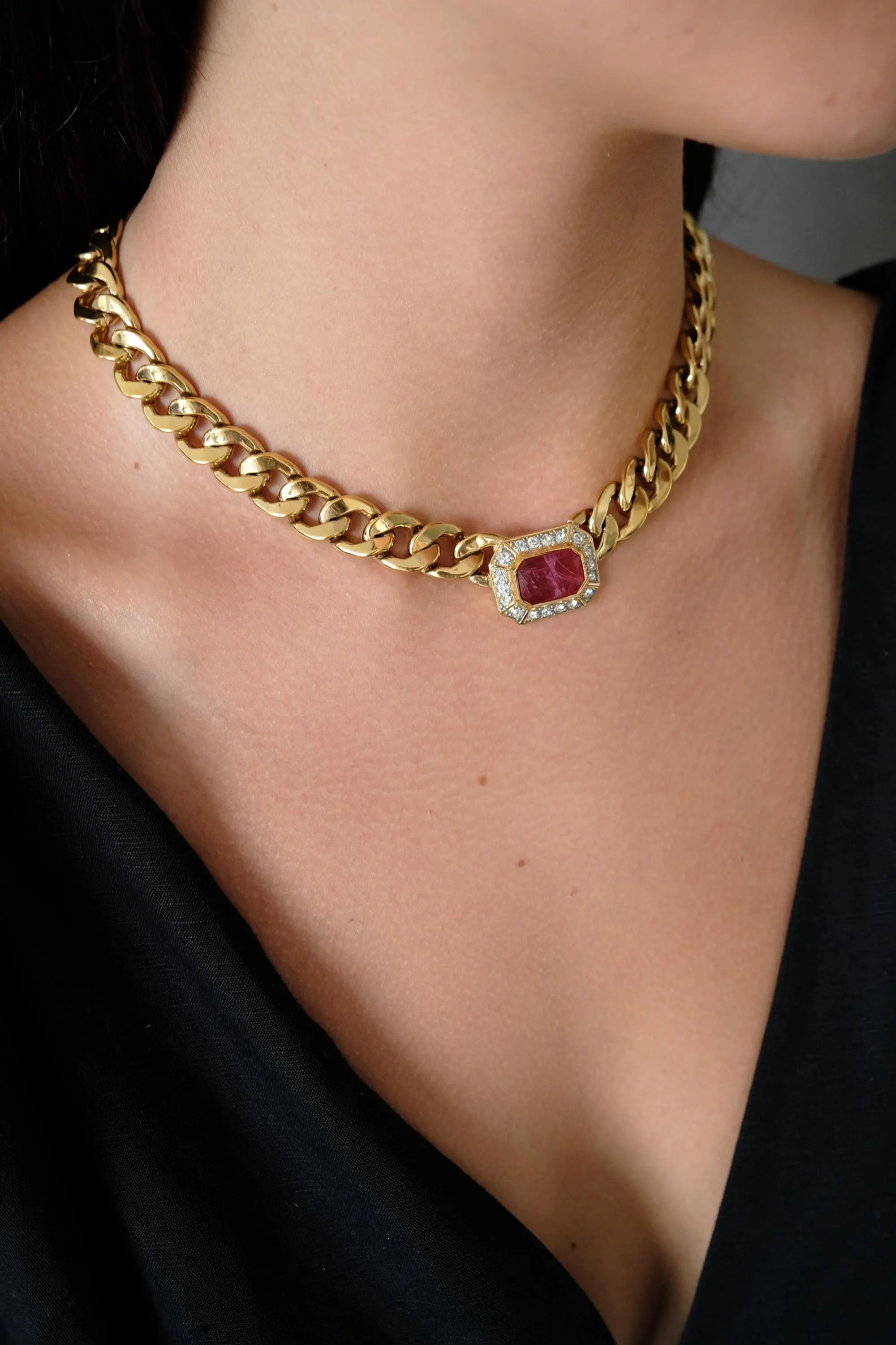 Vintage Vogue bijoux Necklace, Choker Necklace Gold, Jewelry Sets, Pave necklace Ruby Charm, Runway choker, haute couture necklace Beautiful