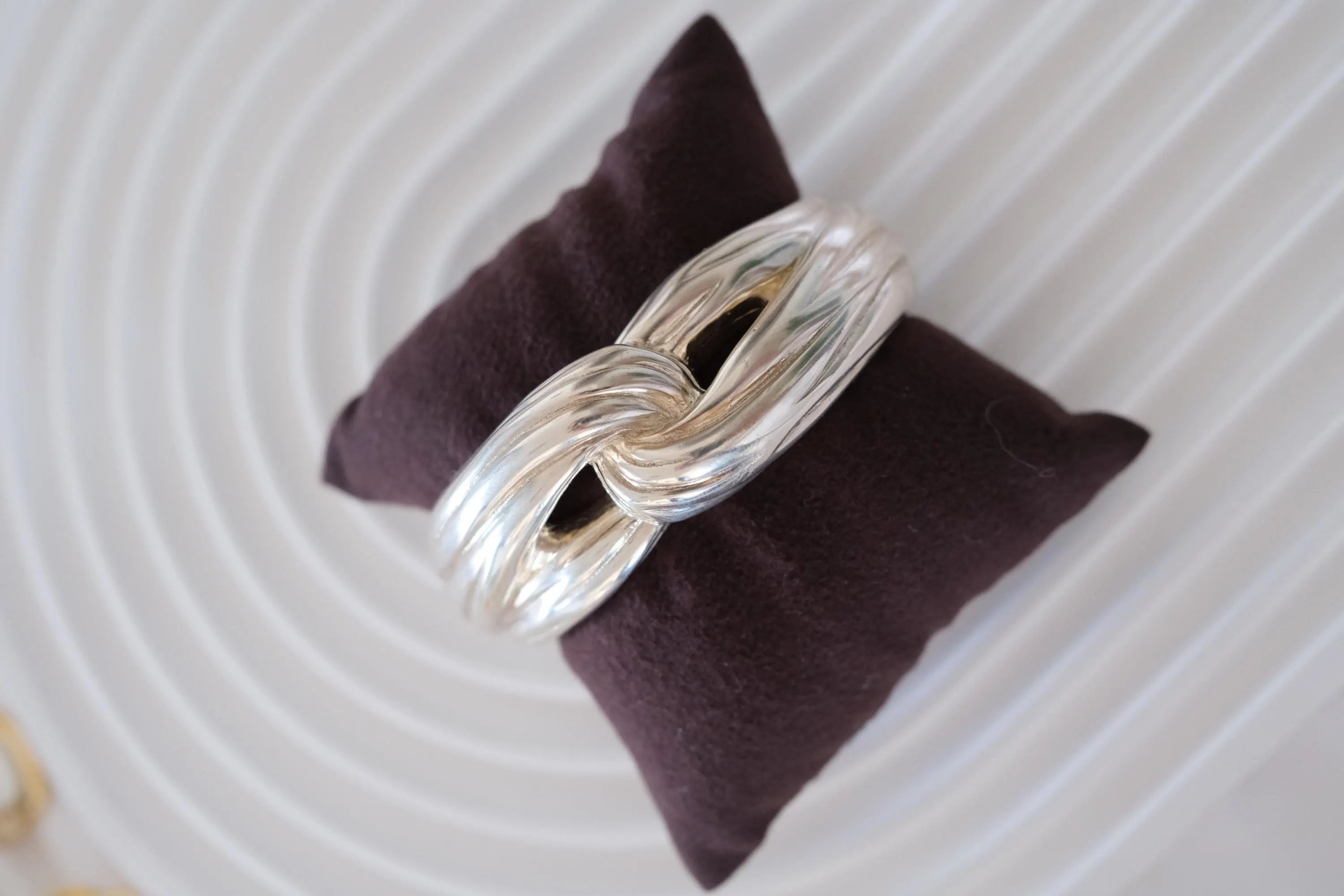 Vintage YSL Yves Saint Laurent Sterling Silver 925  knot  Bracelet: Silver-Tone layer knot, vintage jewelry bangle, Unisex Bracelet, Statement bracelet, Vintage Bracelet, Vintage Jewelry Silver