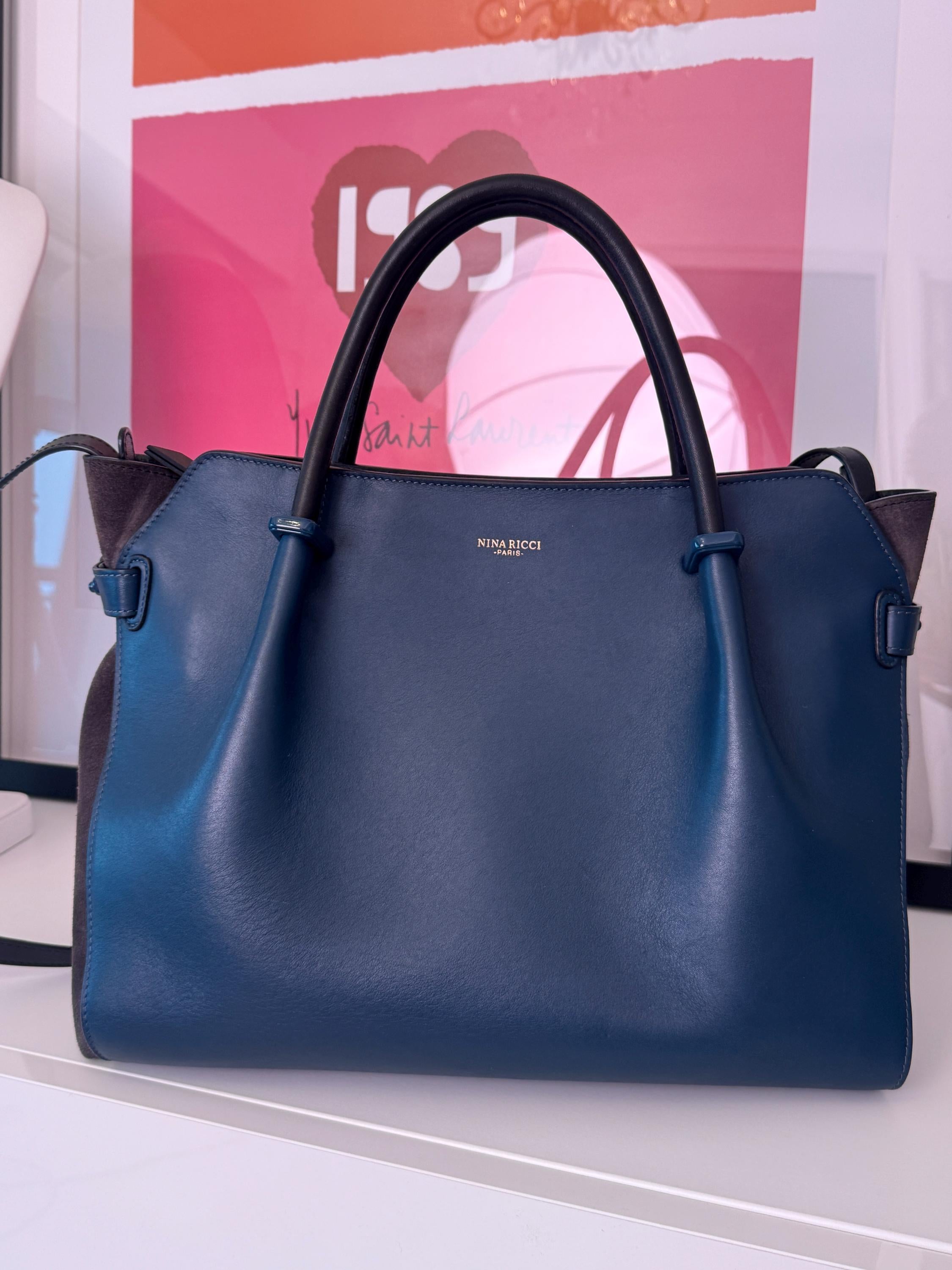 Vintage Nina Ricci Marche tote bag, medium size, dark blue leather and suede, navy, made in Italy