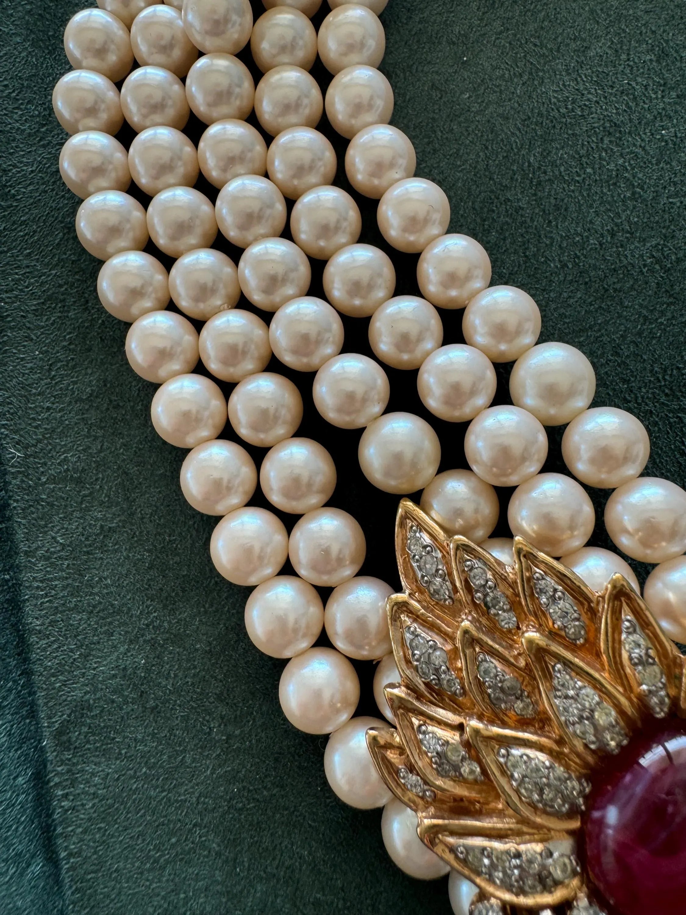 Vintage Voguebijoux Necklace, choker Necklace Gold, Pearl Necklace, Pave necklace Faux pearl Vintage, Runway choker, haute couture necklace
