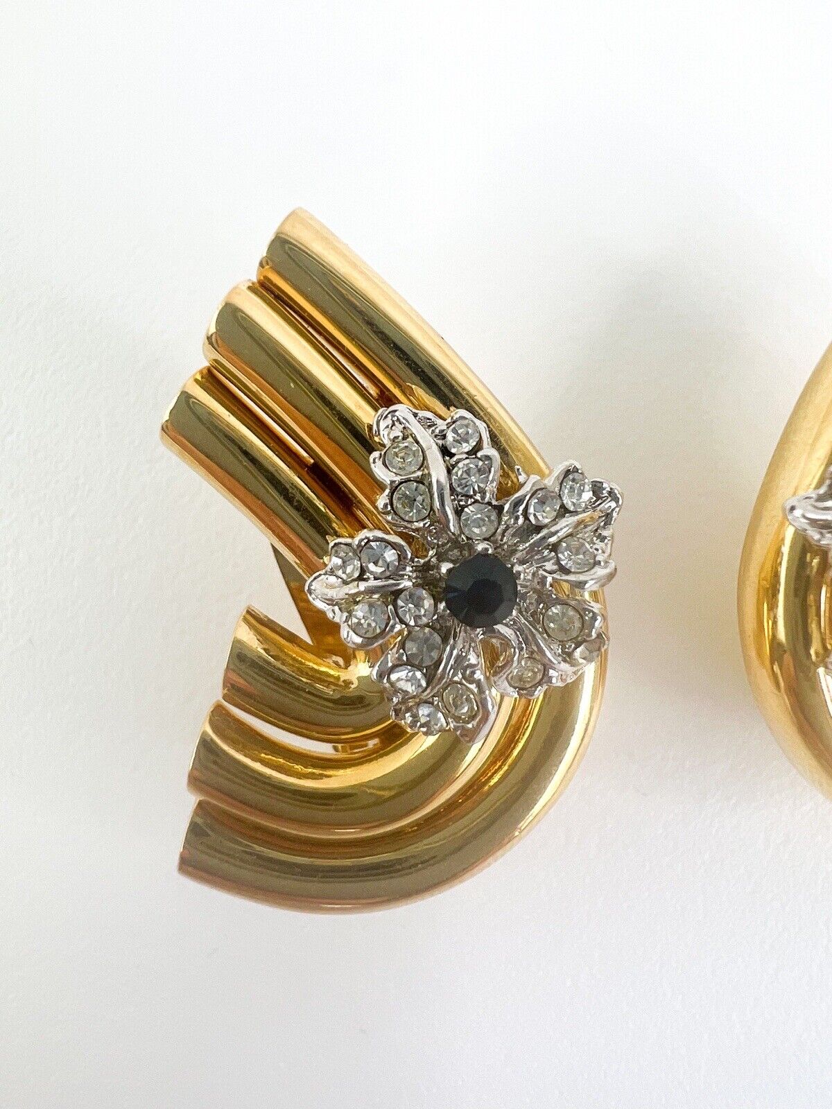 BALMAIN  Earrings Vintage, Daisy Flower Earrings, Modern Bridal Pearl, Gift for her Jewelry for Women, Personalized Gifts, Wedding Jewelry