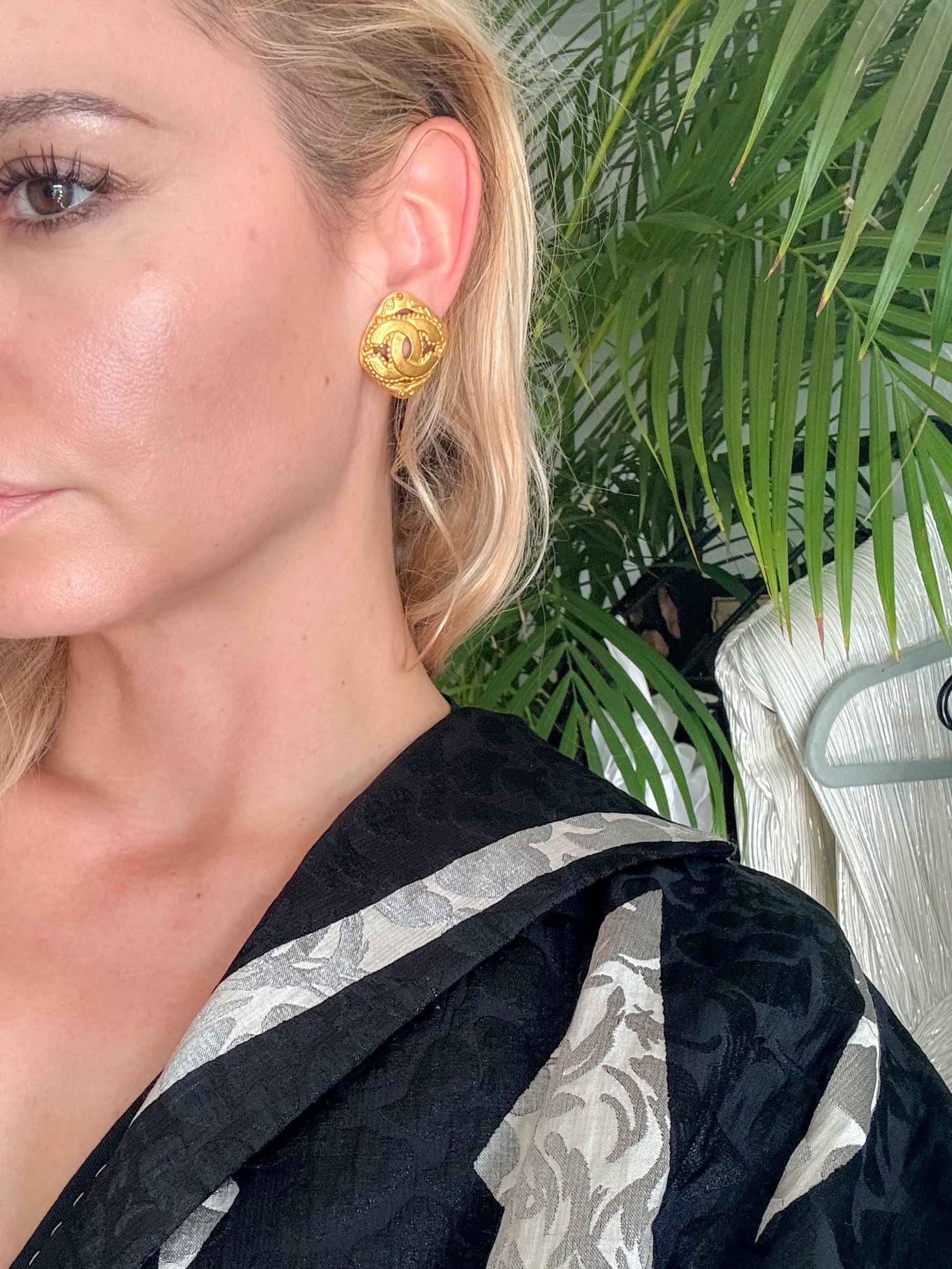 Vintage Chanel Earrings, Gold Tone Earrings, Made in France, Chanel CC Logo, Vintage Earrings, Clip on Earrings, Vintage Jewelry Gold