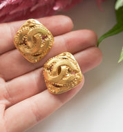 Vintage Chanel Earrings, Gold Tone Earrings, Made in France, Chanel CC Logo, Vintage Earrings, Clip on Earrings, Vintage Jewelry Gold