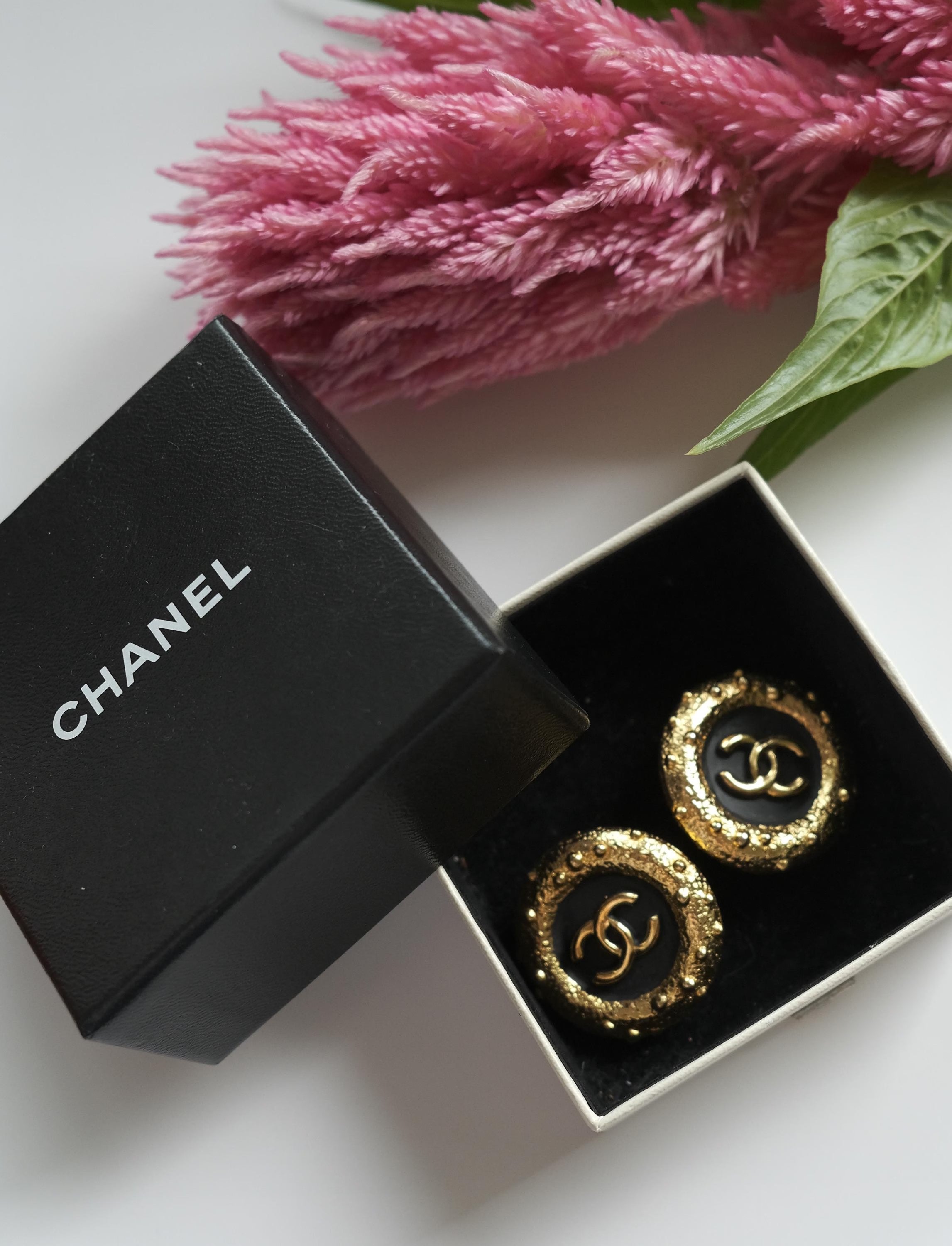 Vintage Chanel Earrings, Gold Tone Earrings, Made in France, Chanel CC Logo, Vintage Earrings, Clip on Earrings, Vintage Jewelry Gold