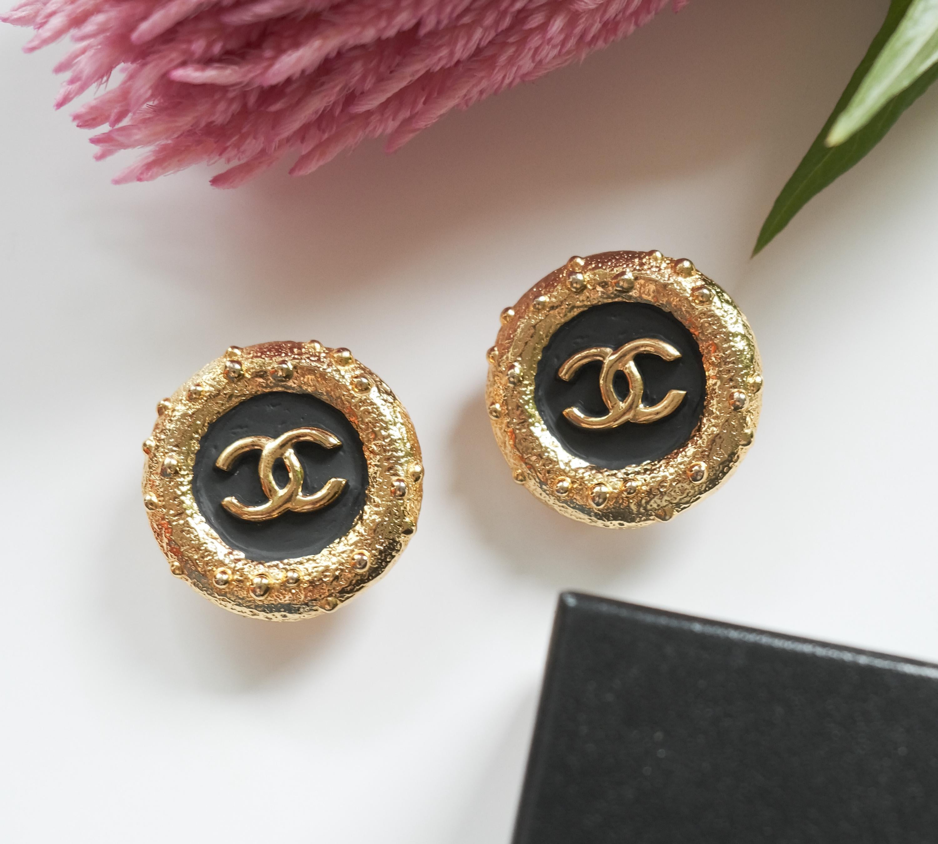Vintage Chanel Earrings, Gold Tone Earrings, Made in France, Chanel CC Logo, Vintage Earrings, Clip on Earrings, Vintage Jewelry Gold