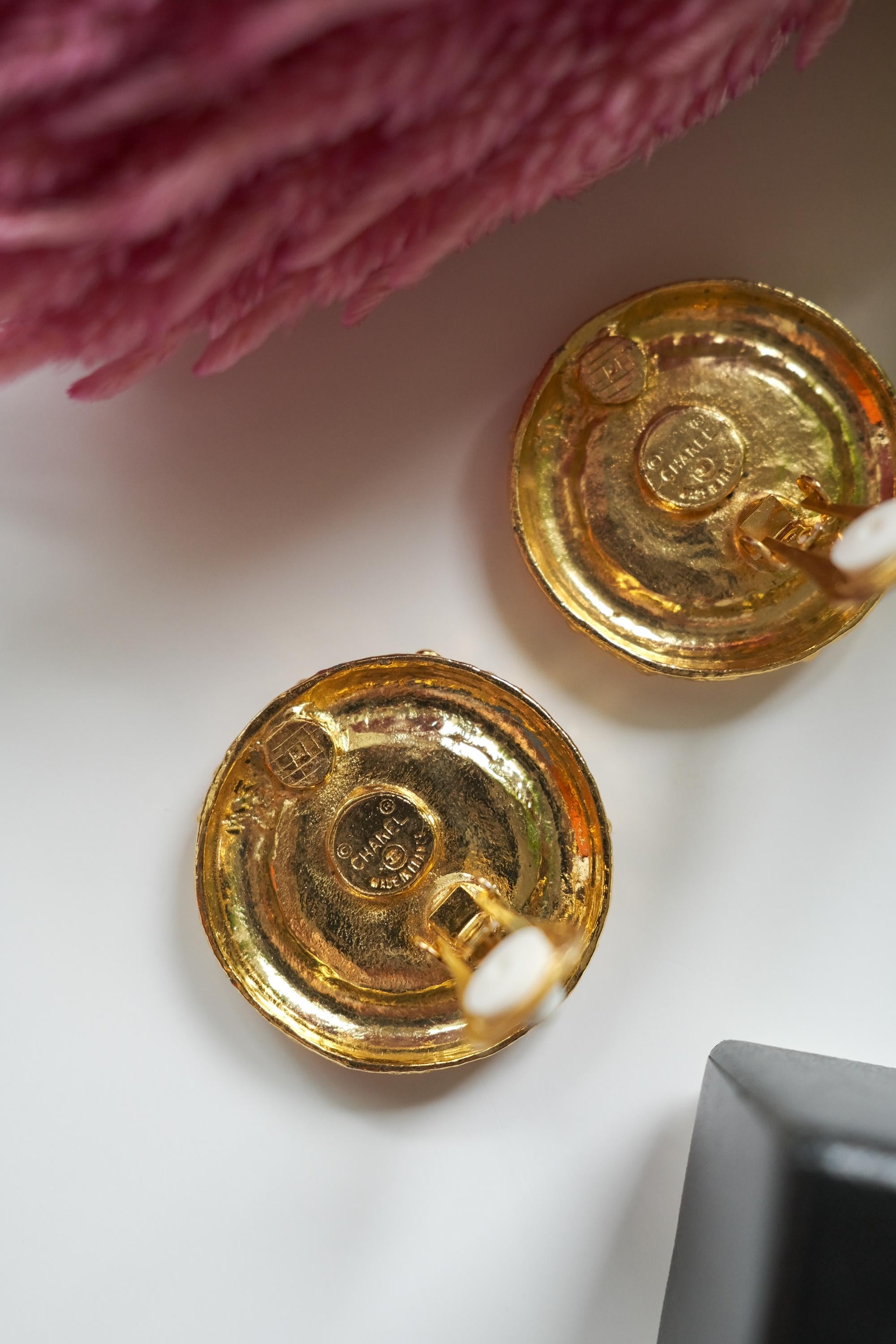 Vintage Chanel Earrings, Gold Tone Earrings, Made in France, Chanel CC Logo, Vintage Earrings, Clip on Earrings, Vintage Jewelry Gold