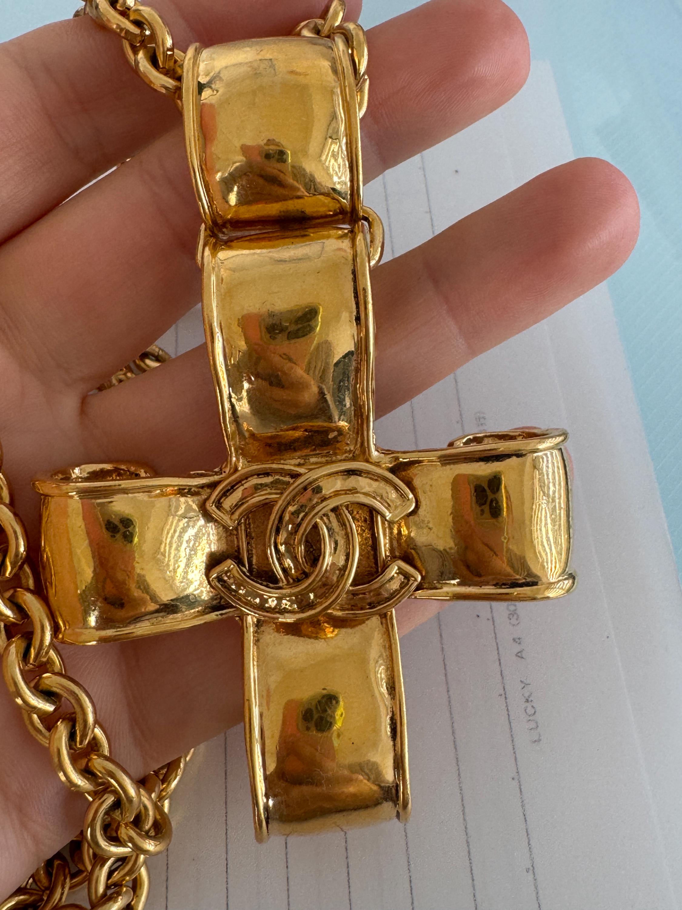 Vintage Chanel 1994 CC cross pendant necklace gold plated Made in France