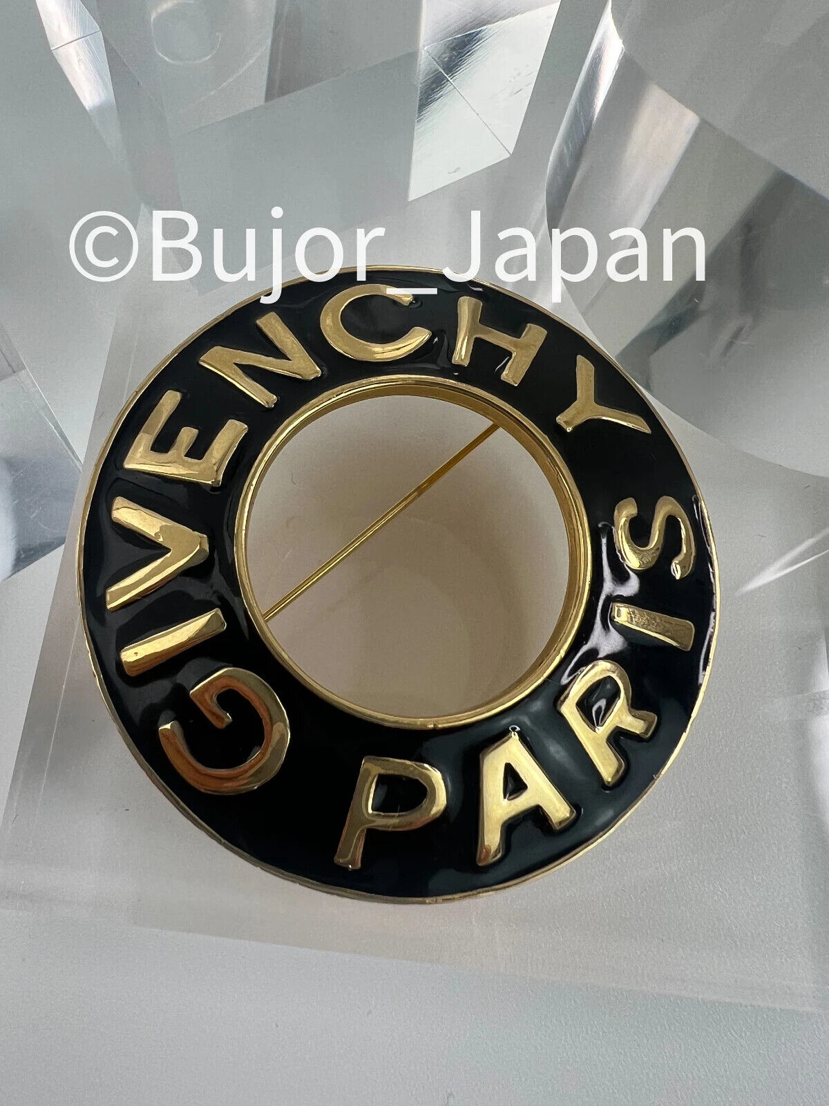 【SOLD OUT】Givenchy Paris Gold Tone Logo Brooch Pin Black Enamel Vintage Unisex