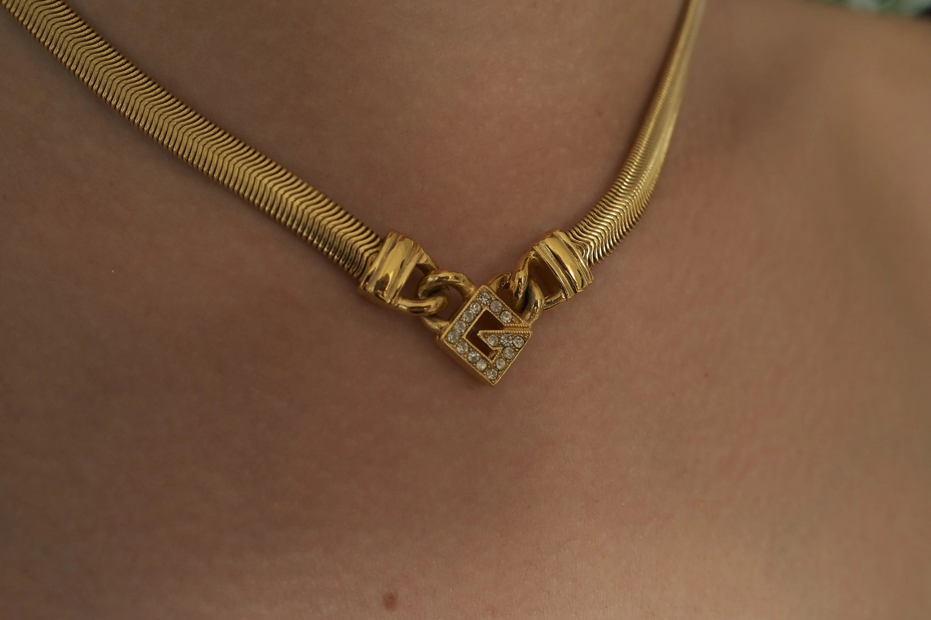 Vintage Givenchy Necklace, Vintage Gold Tone Necklace, Logo Necklace, Vintage Choker Necklace, Jewelry for Women, Gold Chain, Gift for her
