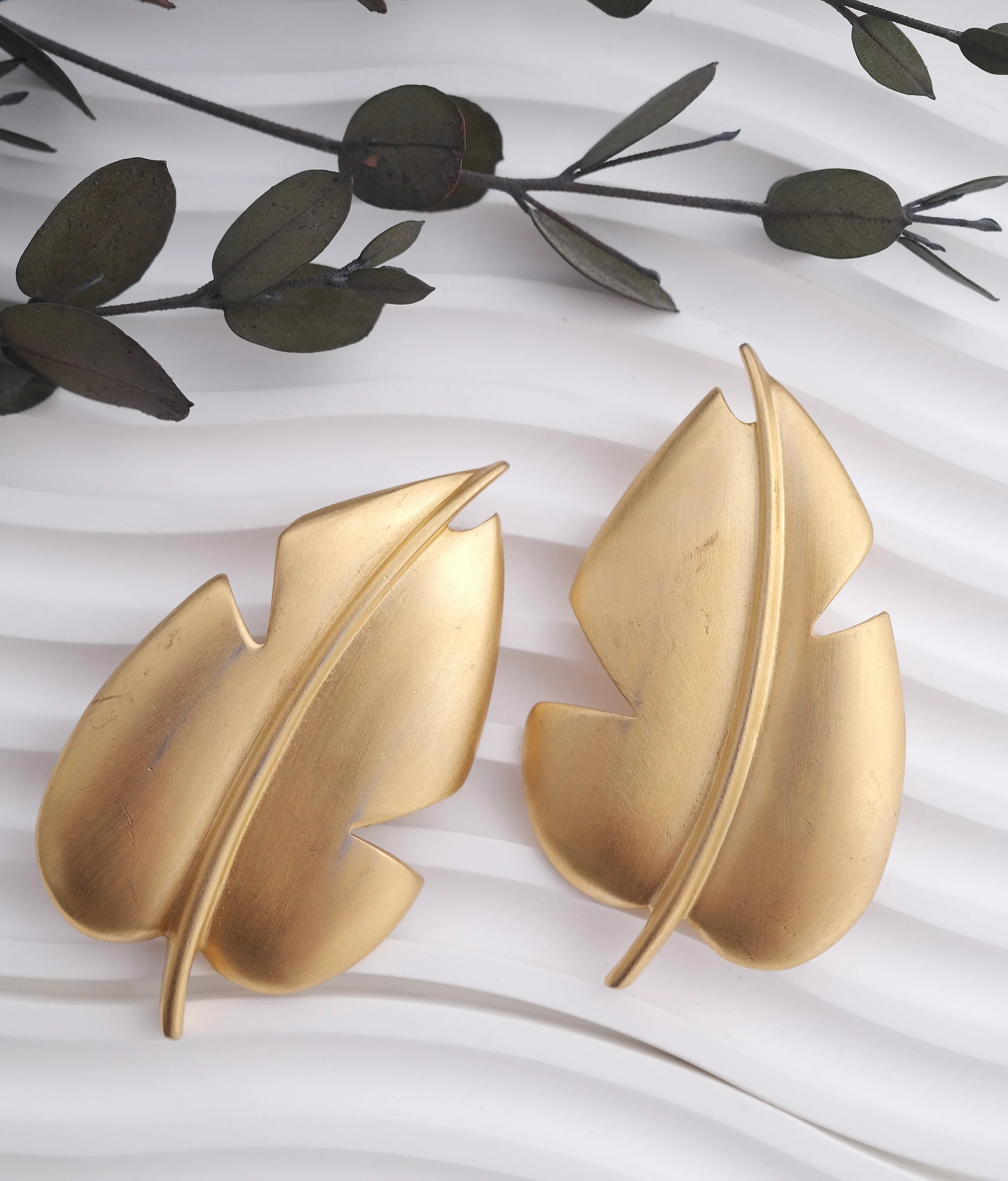 Givenchy gold Leaf  Earrings, Vintage Earrings, 18k Bridal Jewelry, Gold earrings, Wedding Jewelry, Jewelry for Women, casual vintage