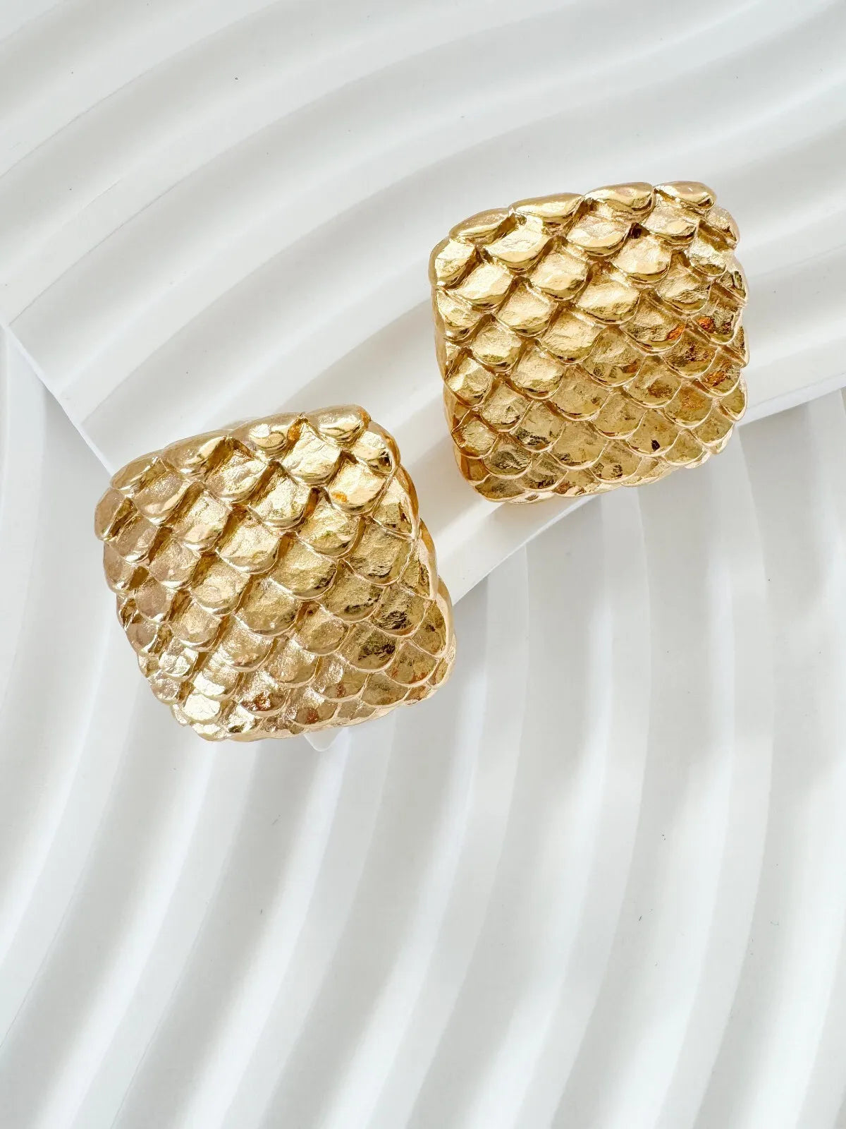 Givenchy gold tone scale square Earrings Clip on Vintage Bridal Jewelr Bujor Japan