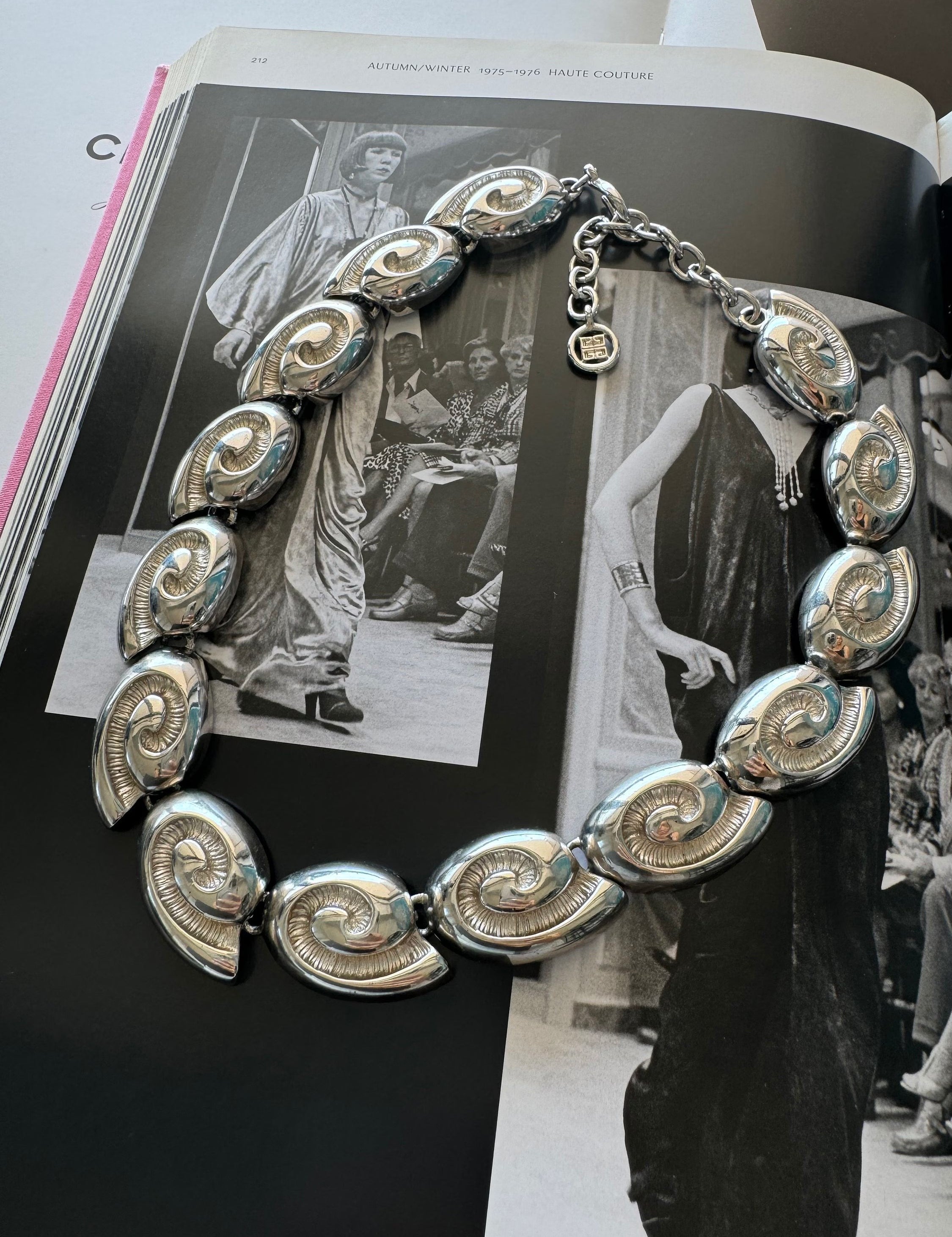 Vintage Givenchy Necklace Choker, wedding choker, shell  silver Necklace Givenchy, Vintage Necklace Chain, Bridal necklace, gift for her