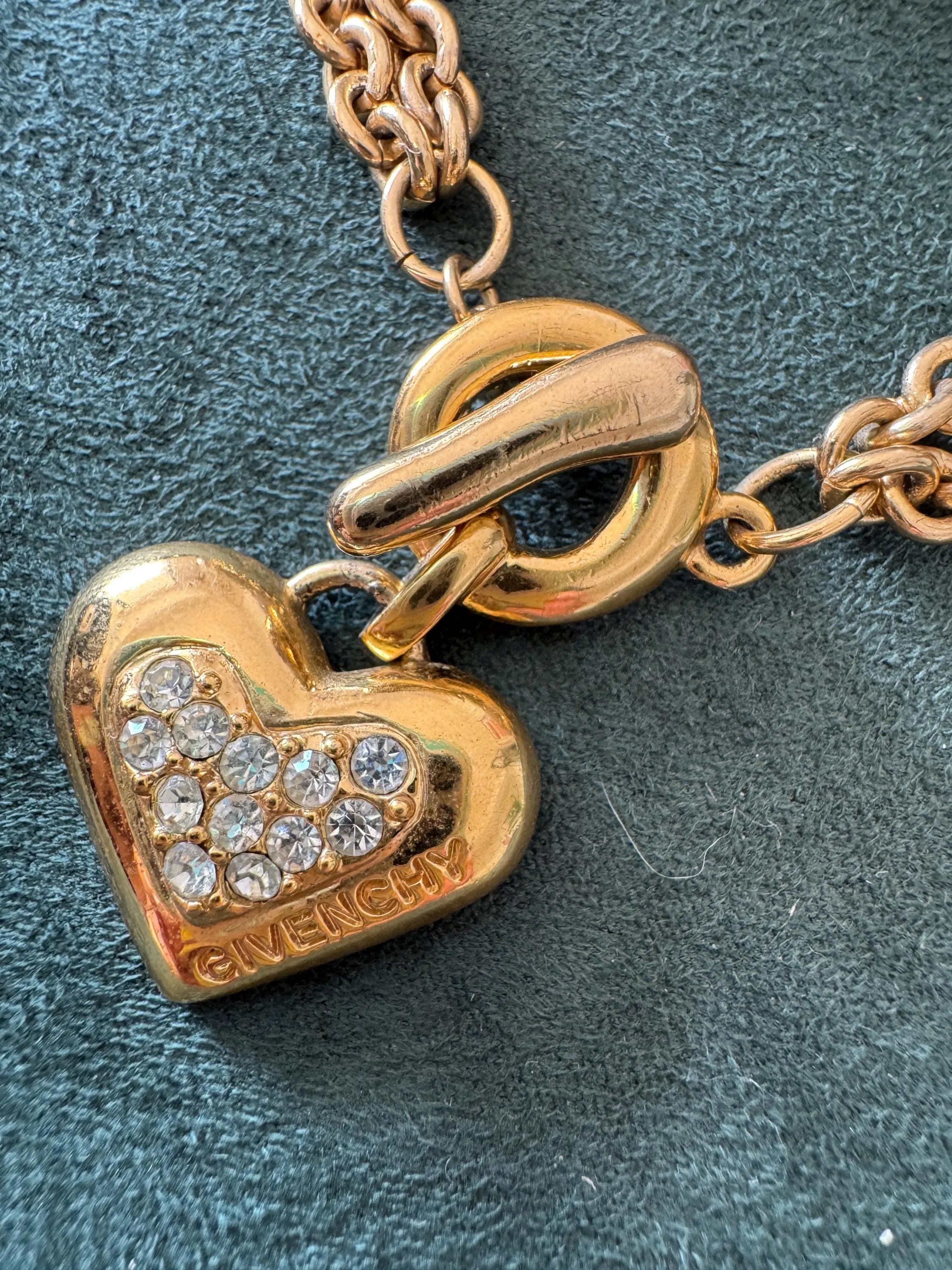 Collector’s piece vintage Givenchy Paris New York heart pendant necklace