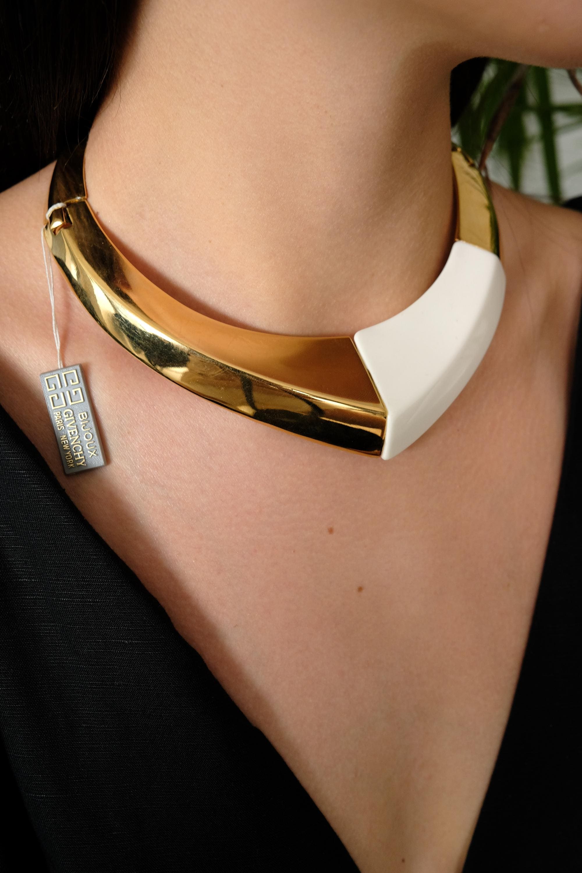 Vintage Givenchy Necklace, Gold Tone Necklace 80s, Choker Necklace,  white Color, Vintage Jewelry Necklace, Gift for her, Personalized Gifts