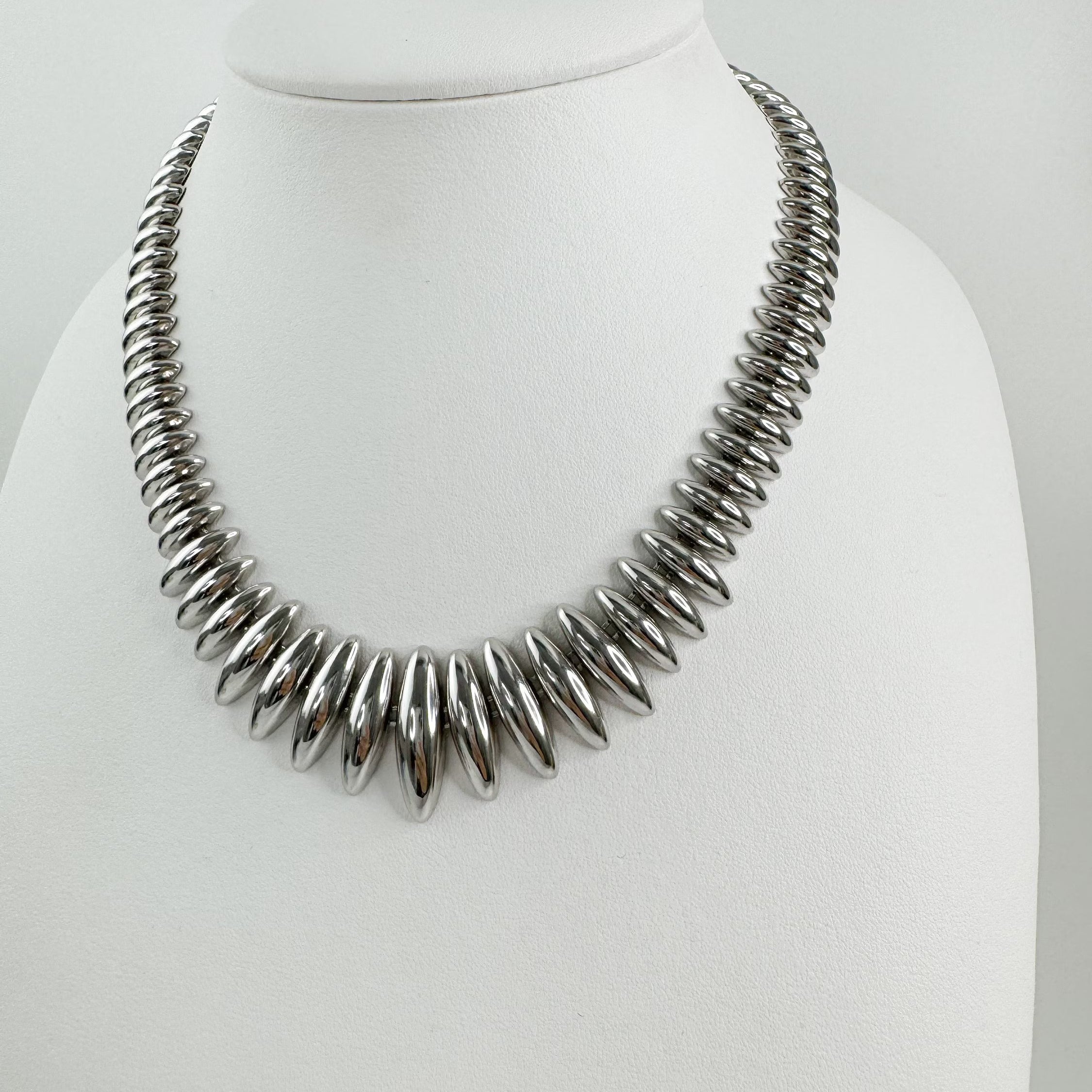 Vintage Monet Necklace Choker Silver Jewelry, Bridal necklace , Silver choker, Statement Necklace, Modern Bridal Necklace, vintage jewelry