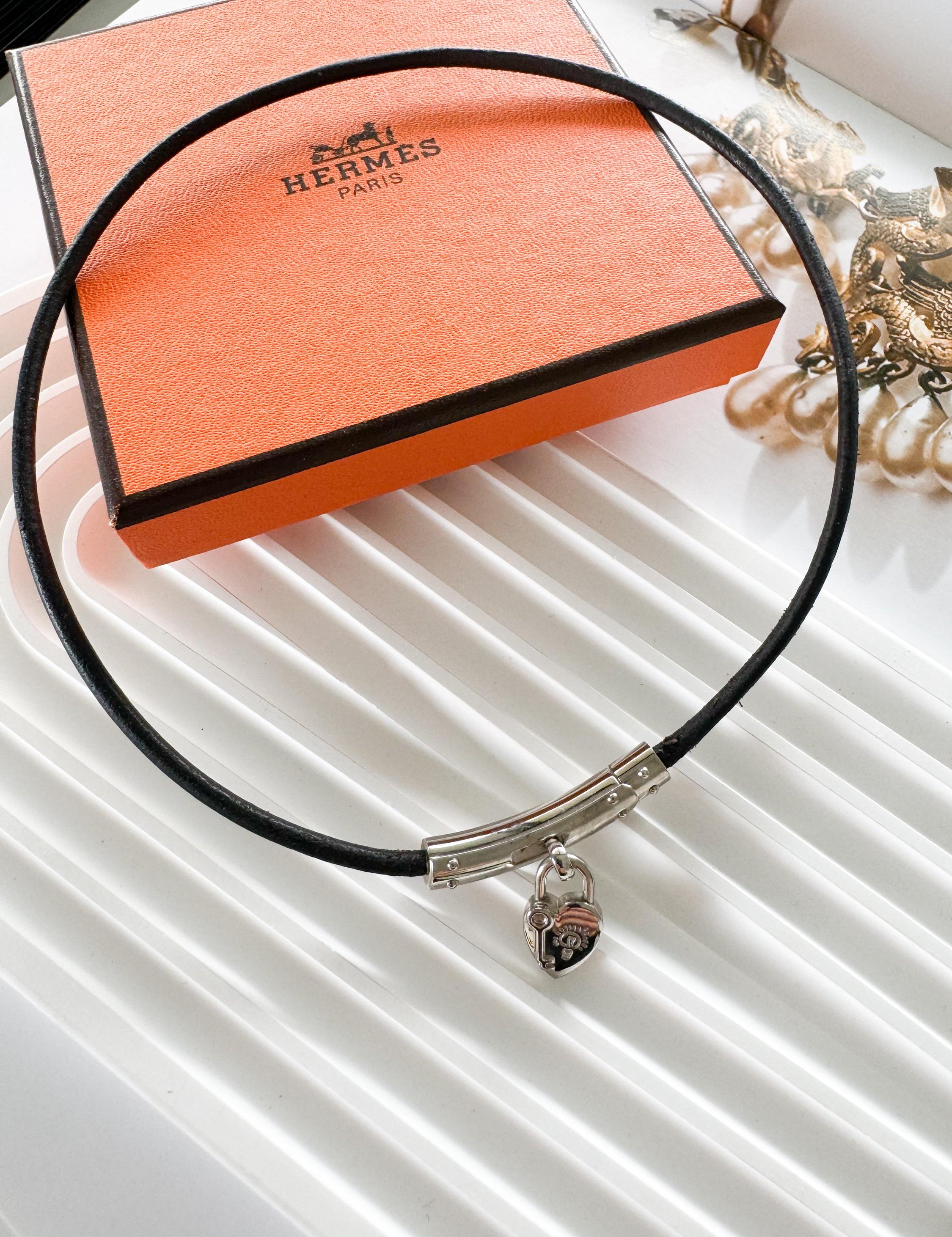 Hermès heart choker, vintage Hermès necklace, Anne de La Fantasy 2004, designer padlock necklace,  Hermès choker,  rare Hermès jewelry