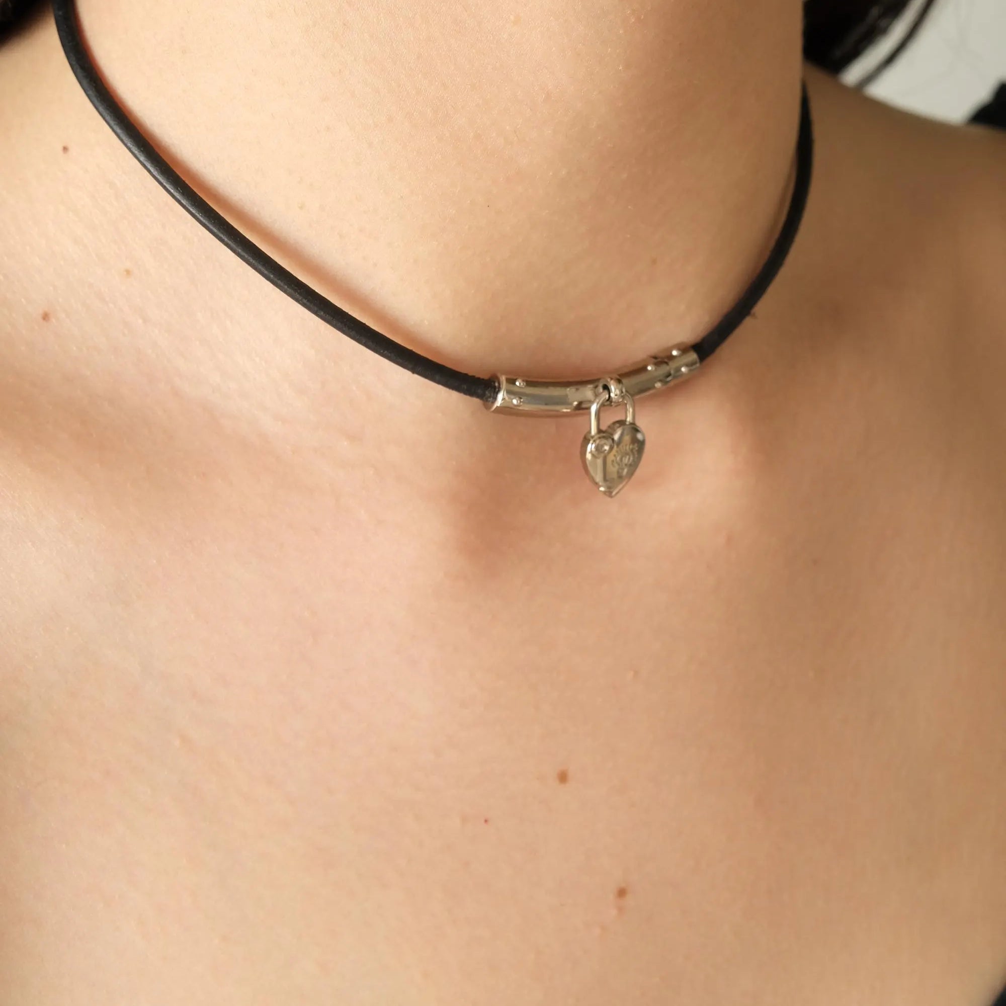 Hermès heart choker, vintage Hermès necklace, Anne de La Fantasy 2004, designer padlock necklace,  Hermès choker,  rare Hermès jewelry