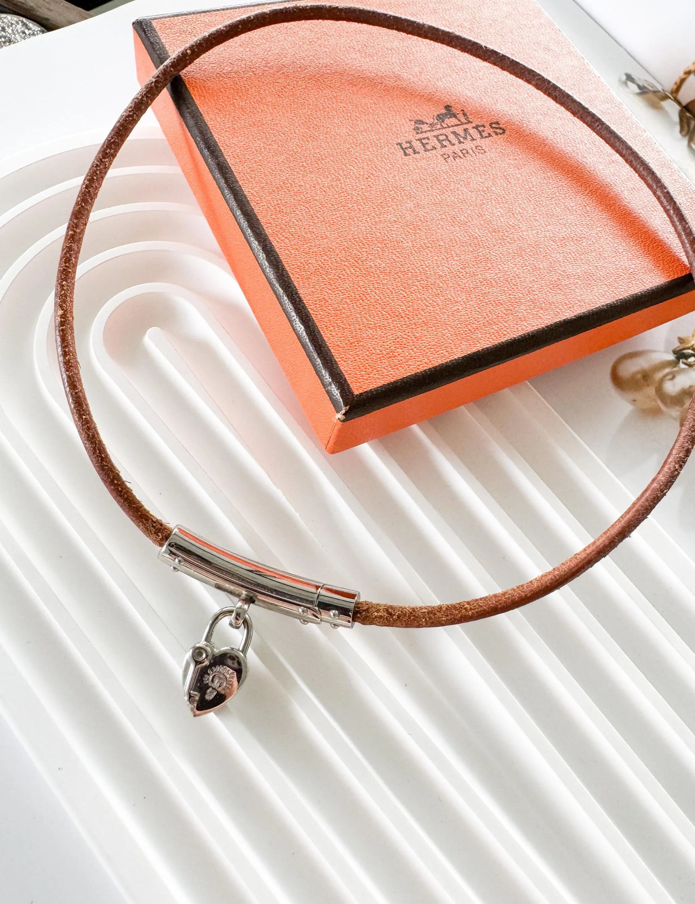 Hermès heart choker, vintage Hermès necklace, Anne de La Fantasy 2004, designer padlock necklace,  Hermès choker ,  rare Hermès jewelry