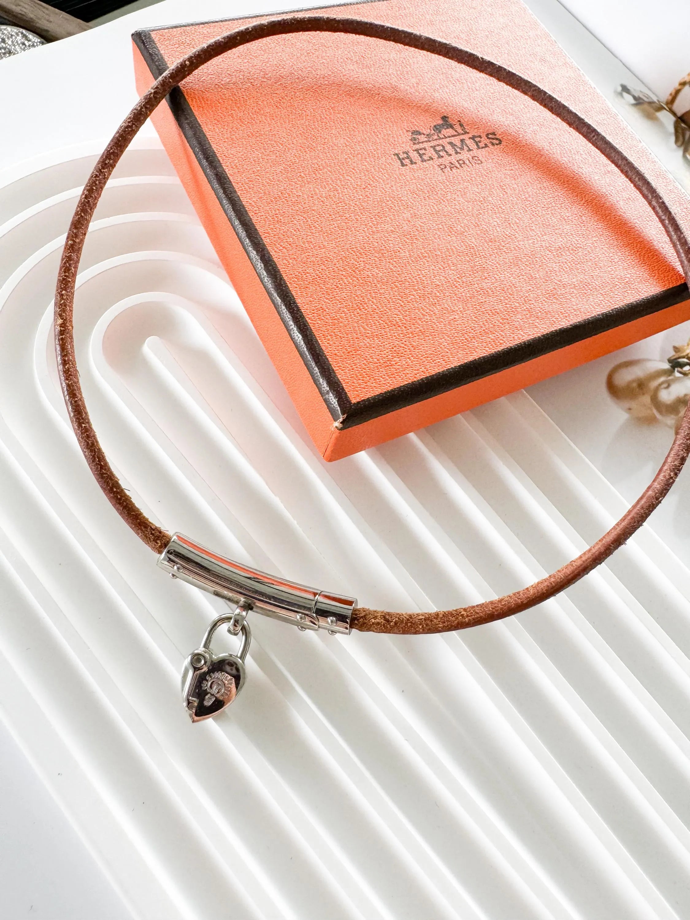 Hermès heart choker, vintage Hermès necklace, Anne de La Fantasy 2004, designer padlock necklace,  Hermès choker ,  rare Hermès jewelry