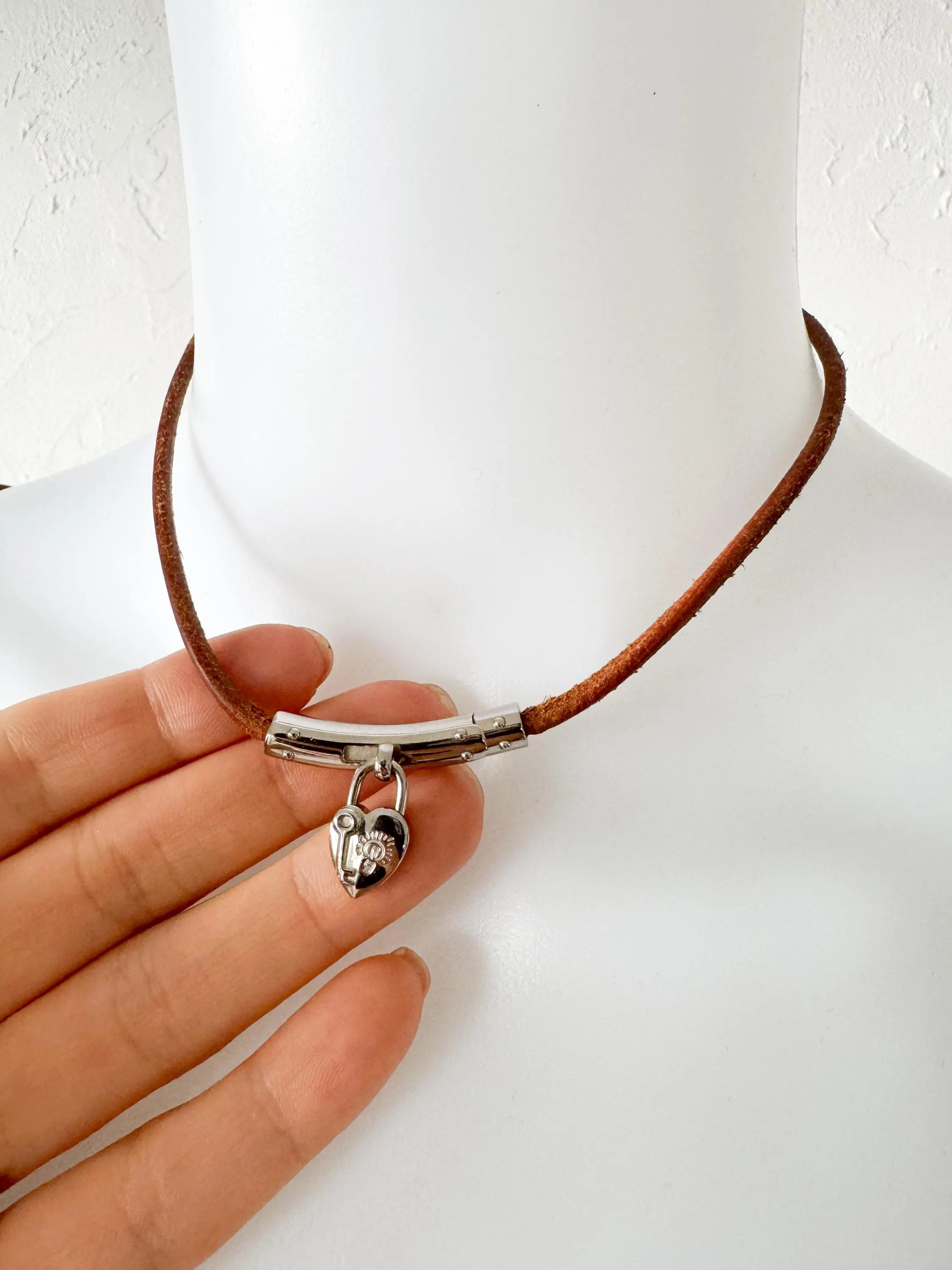 Hermès heart choker, vintage Hermès necklace, Anne de La Fantasy 2004, designer padlock necklace,  Hermès choker ,  rare Hermès jewelry