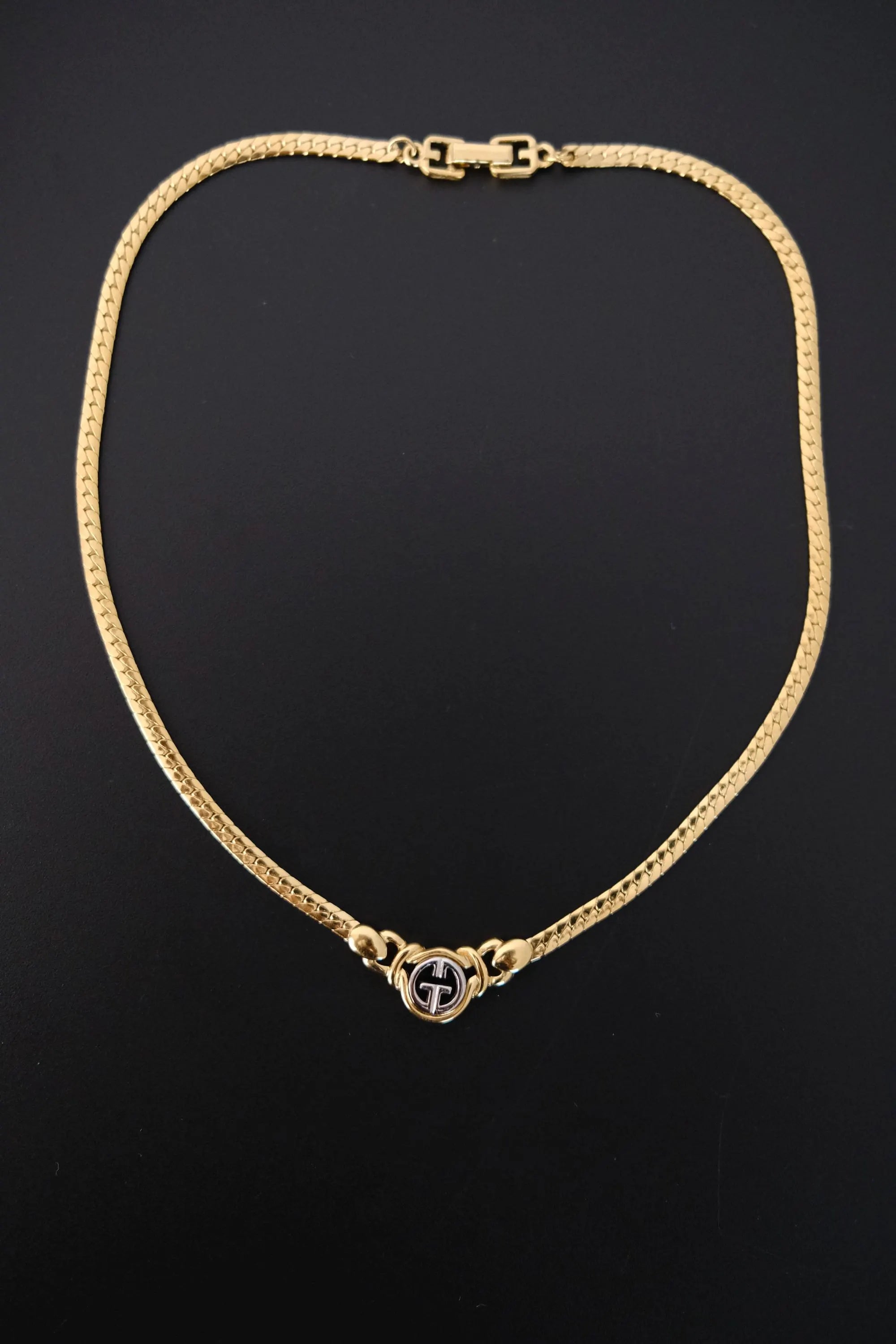 Vintage Givenchy 40 cm gold-tone logo chain choker necklace