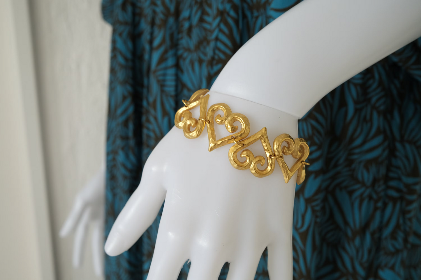 Vintage YSL Bracelet, Yves Saint Laurent Heart Link Bracelet Vintage, Charm Bracelet Gold, Vintage Bracelet, Bridal bracelet, Gift for her