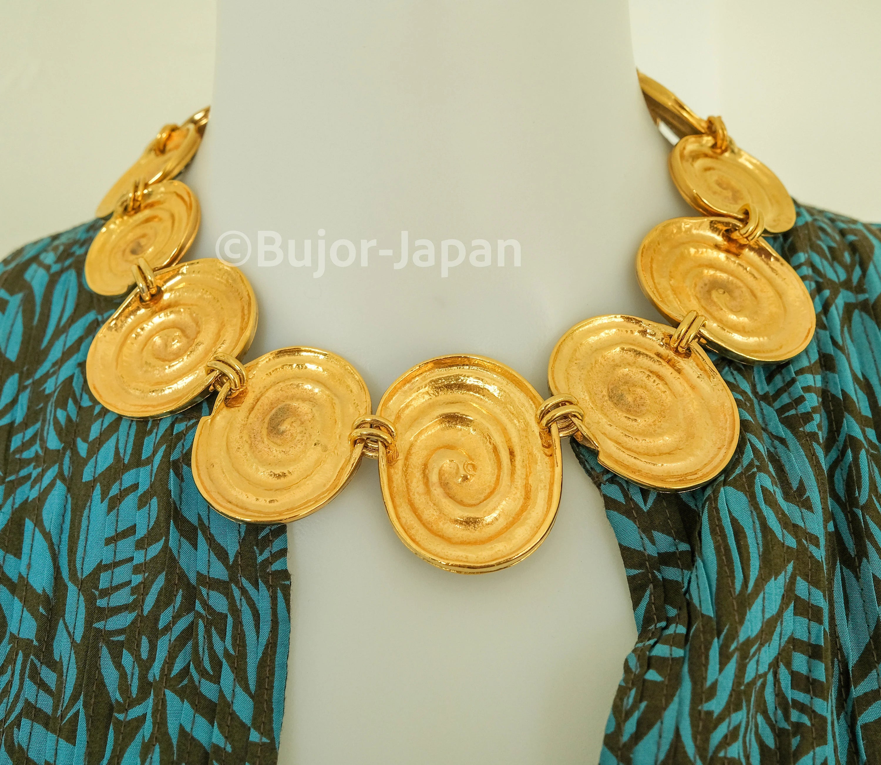 Vintage Yves Saint Laurent  Necklace Shell Ysl choker Yves Saint Laurent,  Gold Tone Necklace, Necklace Charms, Made in France, Gift for her