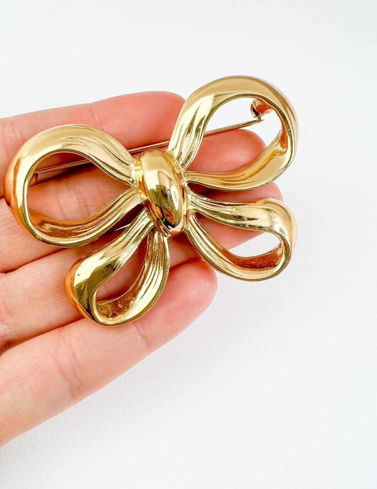 ysl_vintage_brooch_pin_ribbon_gold_02.jpg