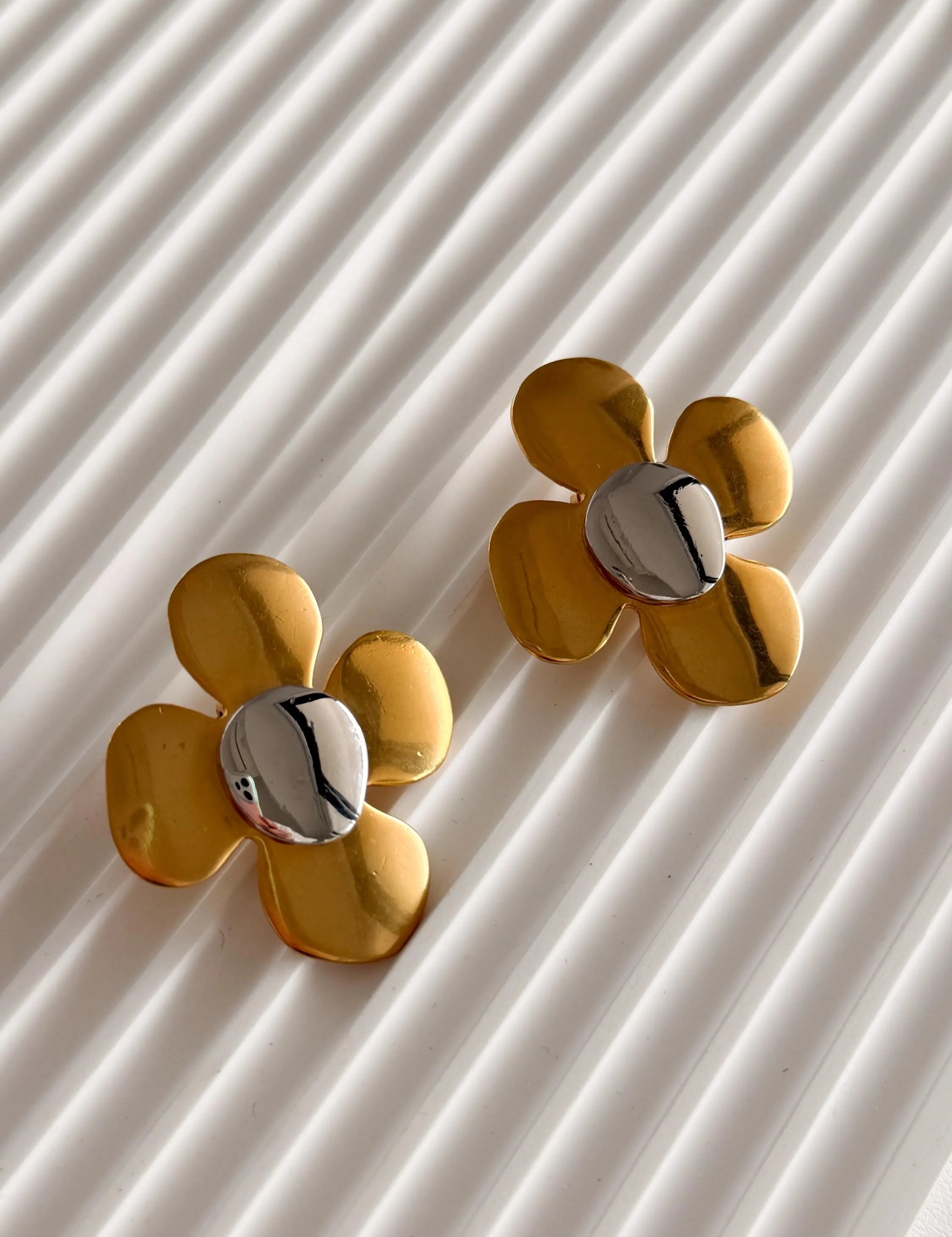 Authentic Vintage YSL Yves Saint Laurent gold flower clip-on earrings parisian chic statement