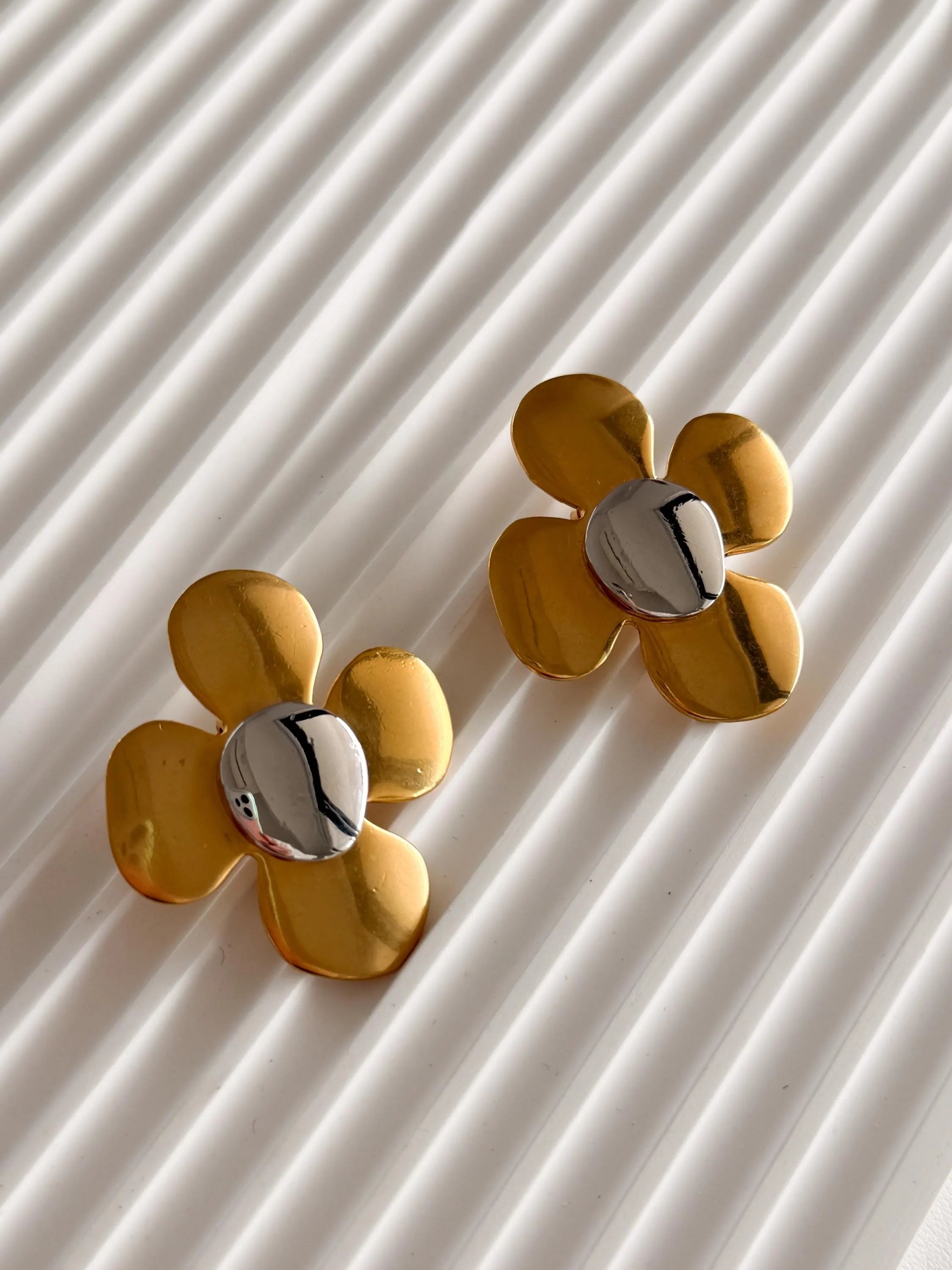 Authentic Vintage YSL Yves Saint Laurent gold flower clip-on earrings parisian chic statement