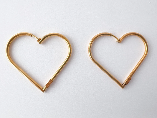 Moschino Vintage Gold Tone Heart Hoop Earrings Openwork Large