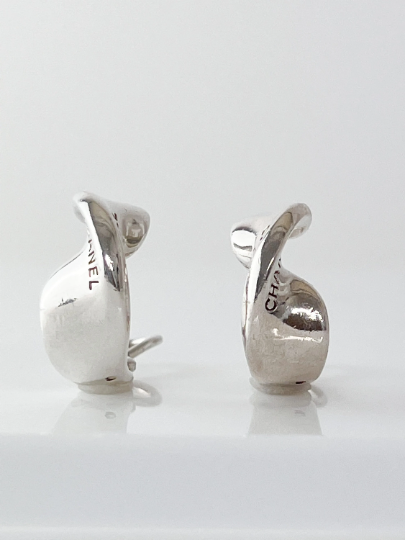 【SOLD OUT】Chanel Vintage Sterling Silver 925 Clip-On Hoop Earrings Chanel Signature