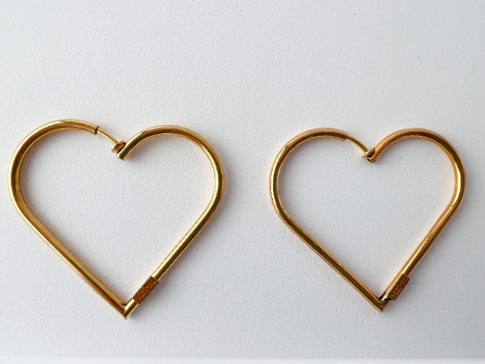 Moschino Vintage Gold Tone Heart Hoop Earrings Openwork Large