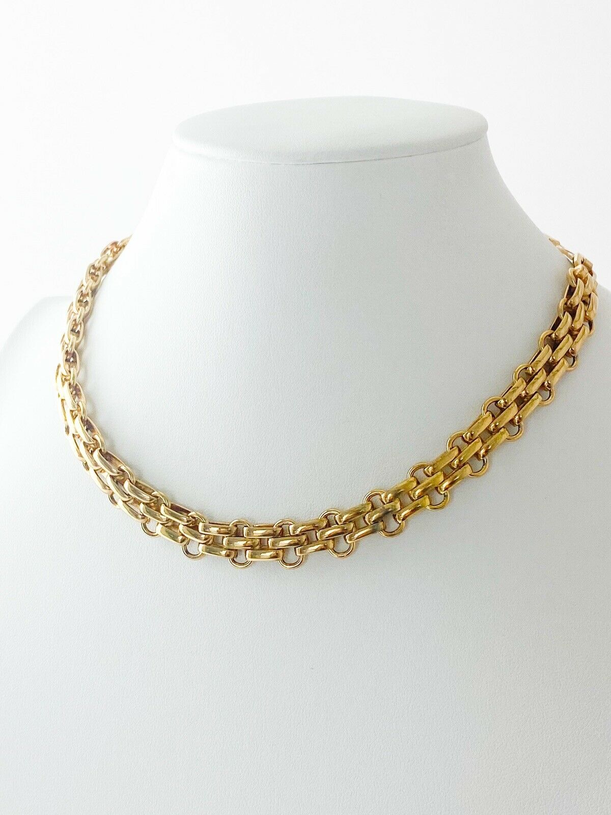 Christian Dior Gold Tone Vintage Beautiful Choker Chain Necklace