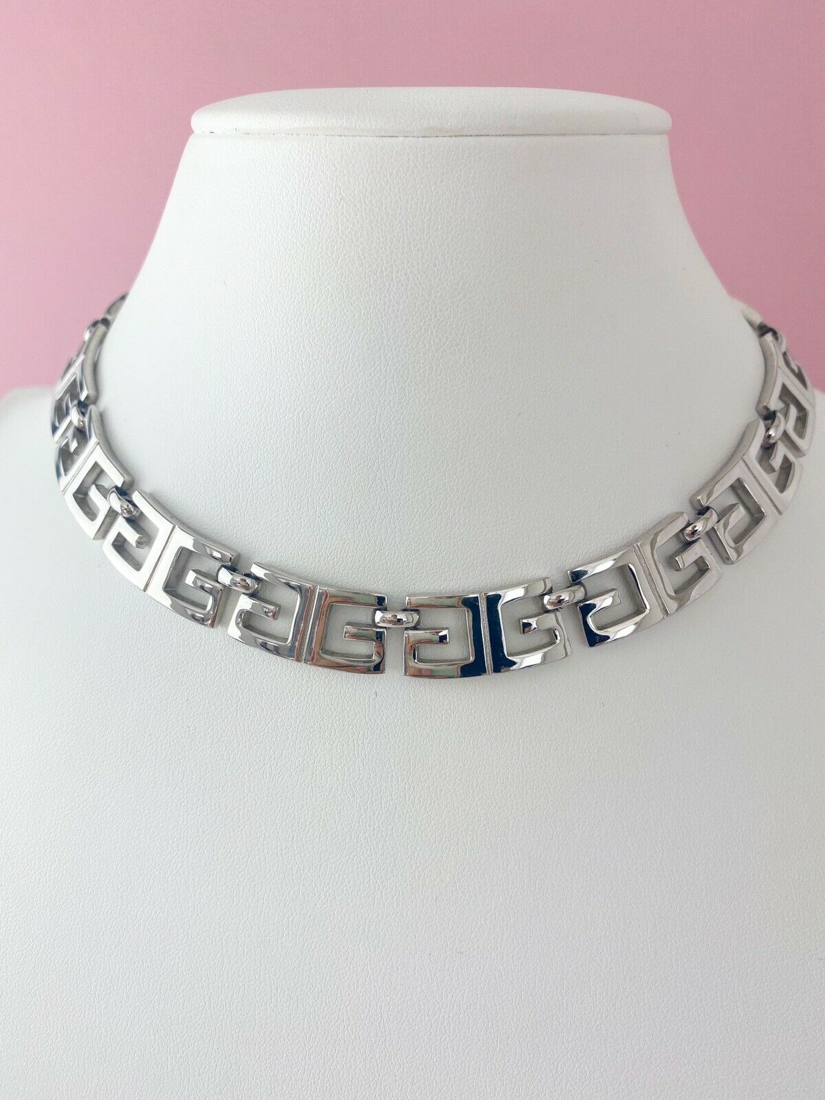 Givenchy Paris New York 1978 Vintage Silver Tone Logo Link Necklace Choker