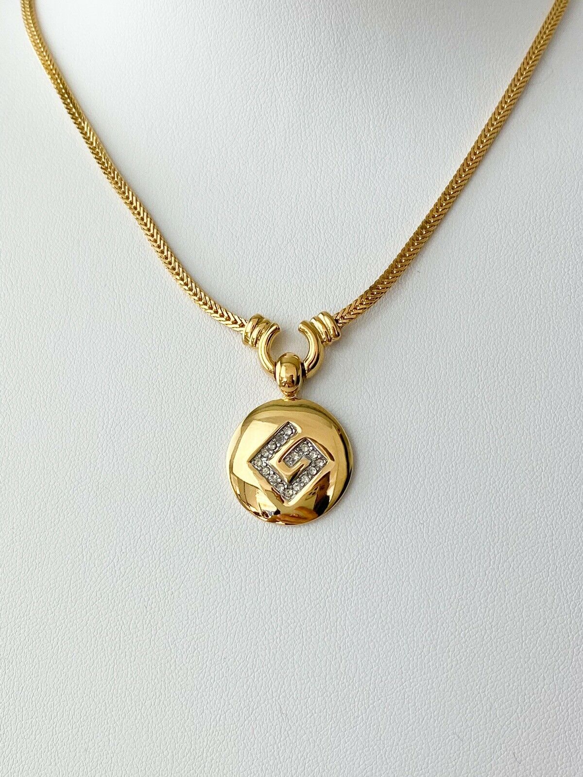 Givenchy Gold Tone G Logo Pendant Choker Necklace Vintage