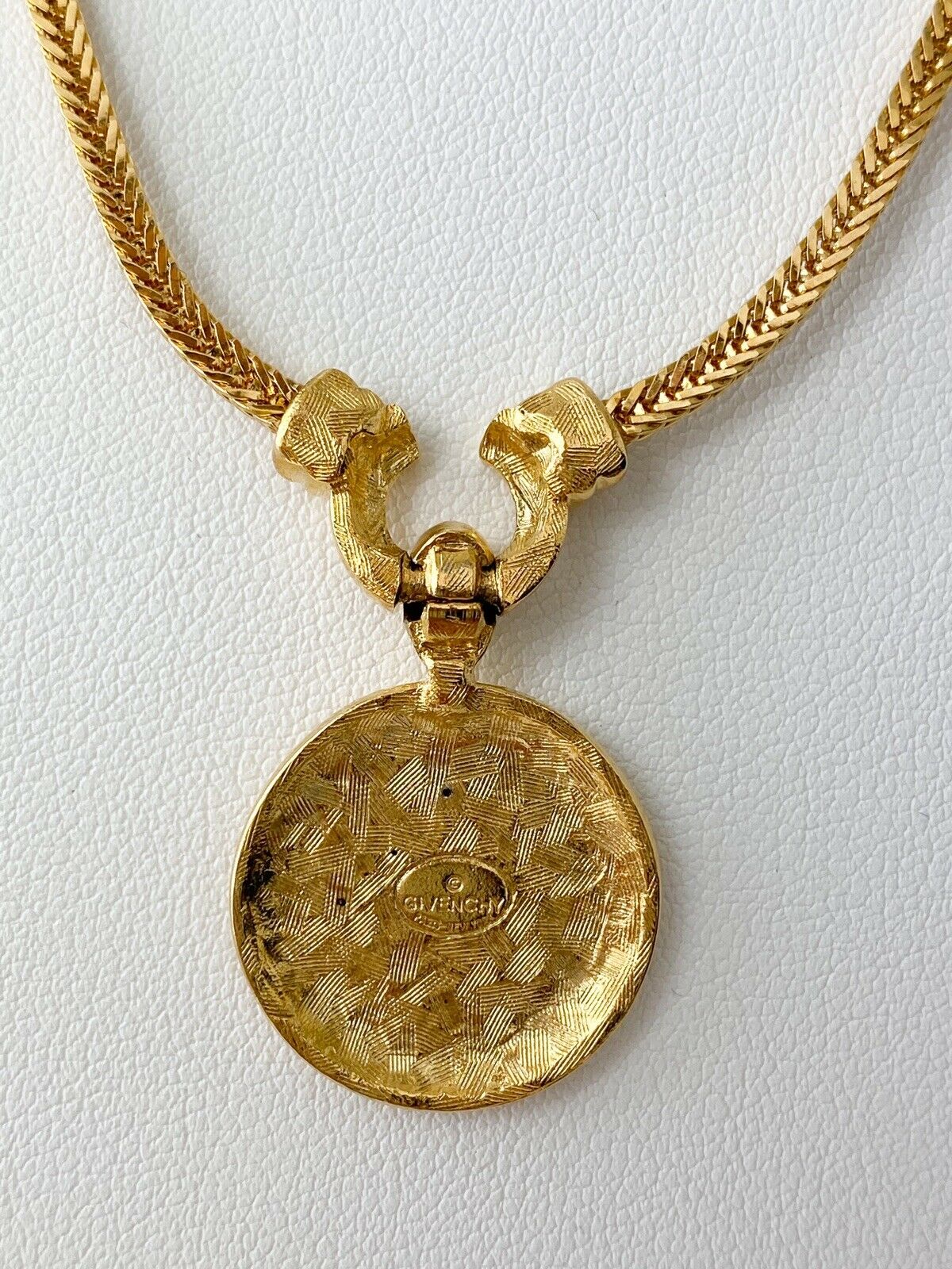 Givenchy Gold Tone G Logo Pendant Choker Necklace Vintage