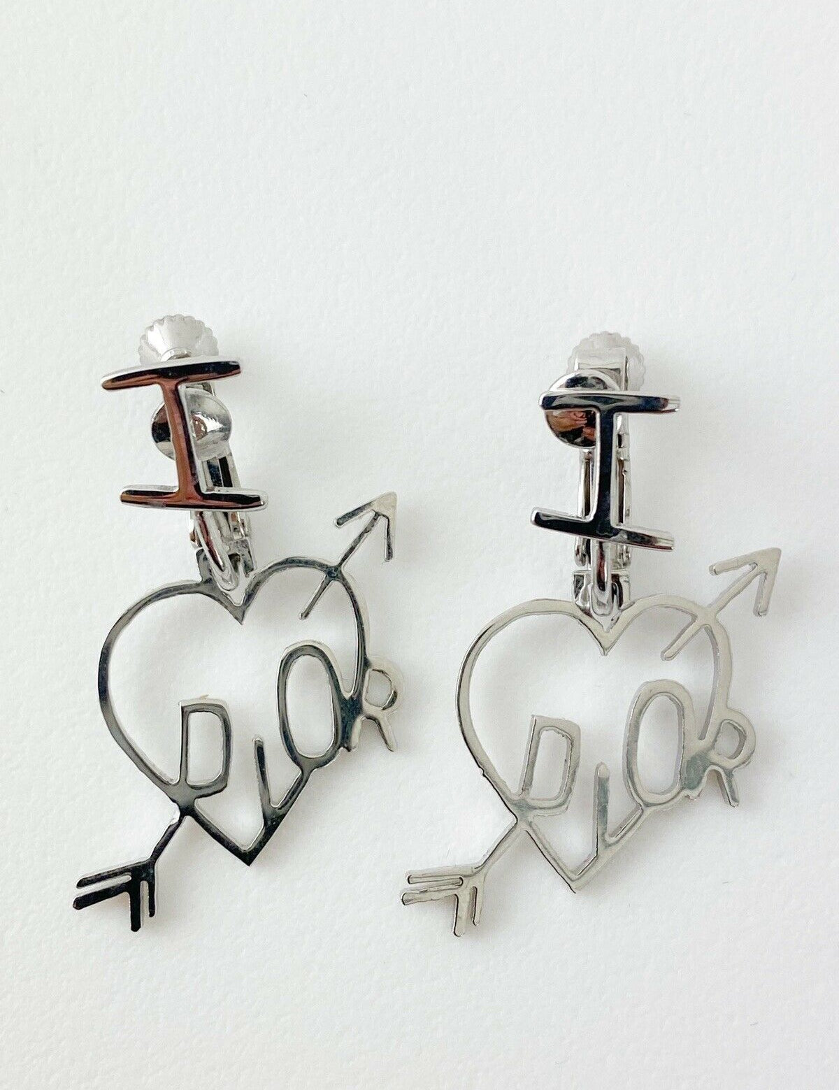 I love Dior earrings
