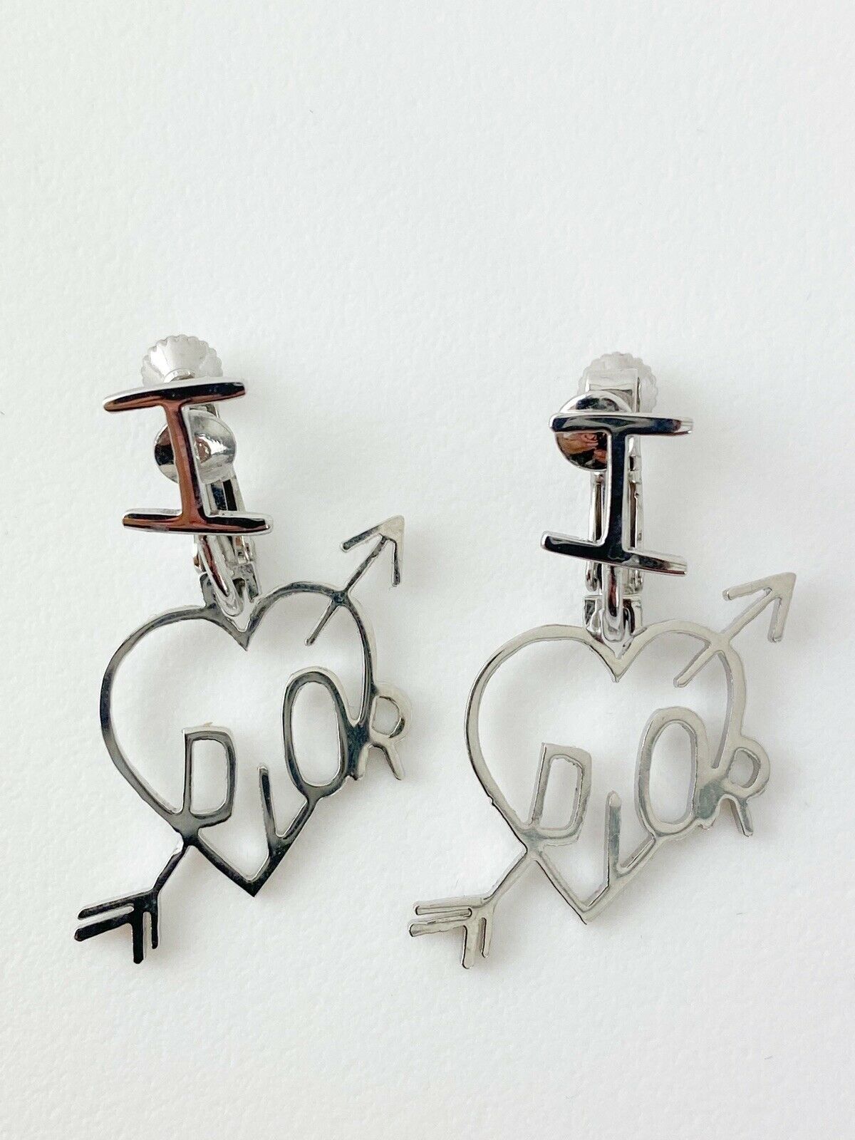I love Dior earrings