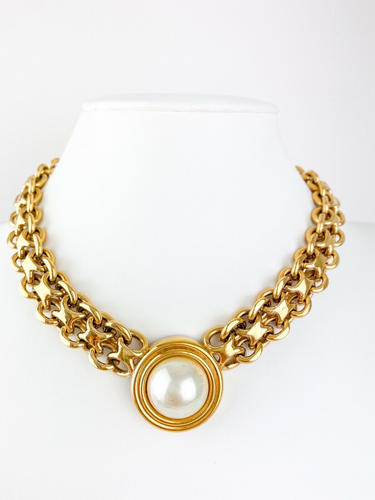 【SOLD OUT】LANVIN Germany Gold Tone Gorgeous Choker Necklace Faux Pearl Vintage