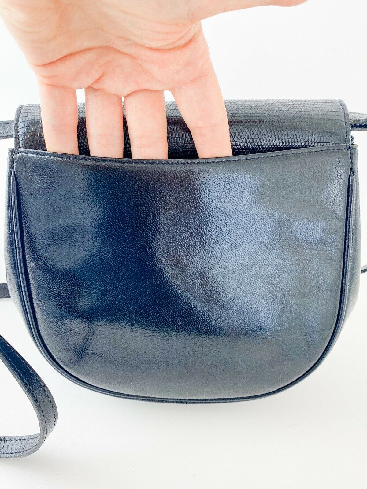 YSL Yves Saint Laurent Vintage Lizard Fringe Shoulder Bag Cross Body Bag Black