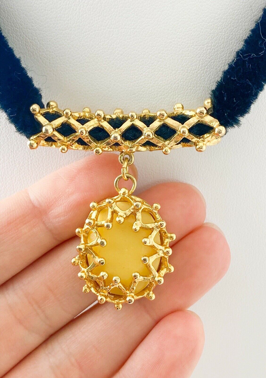 YSL Yves Saint Laurent Vintage Gold Tone Oval Choker Necklace Yellow Overlay